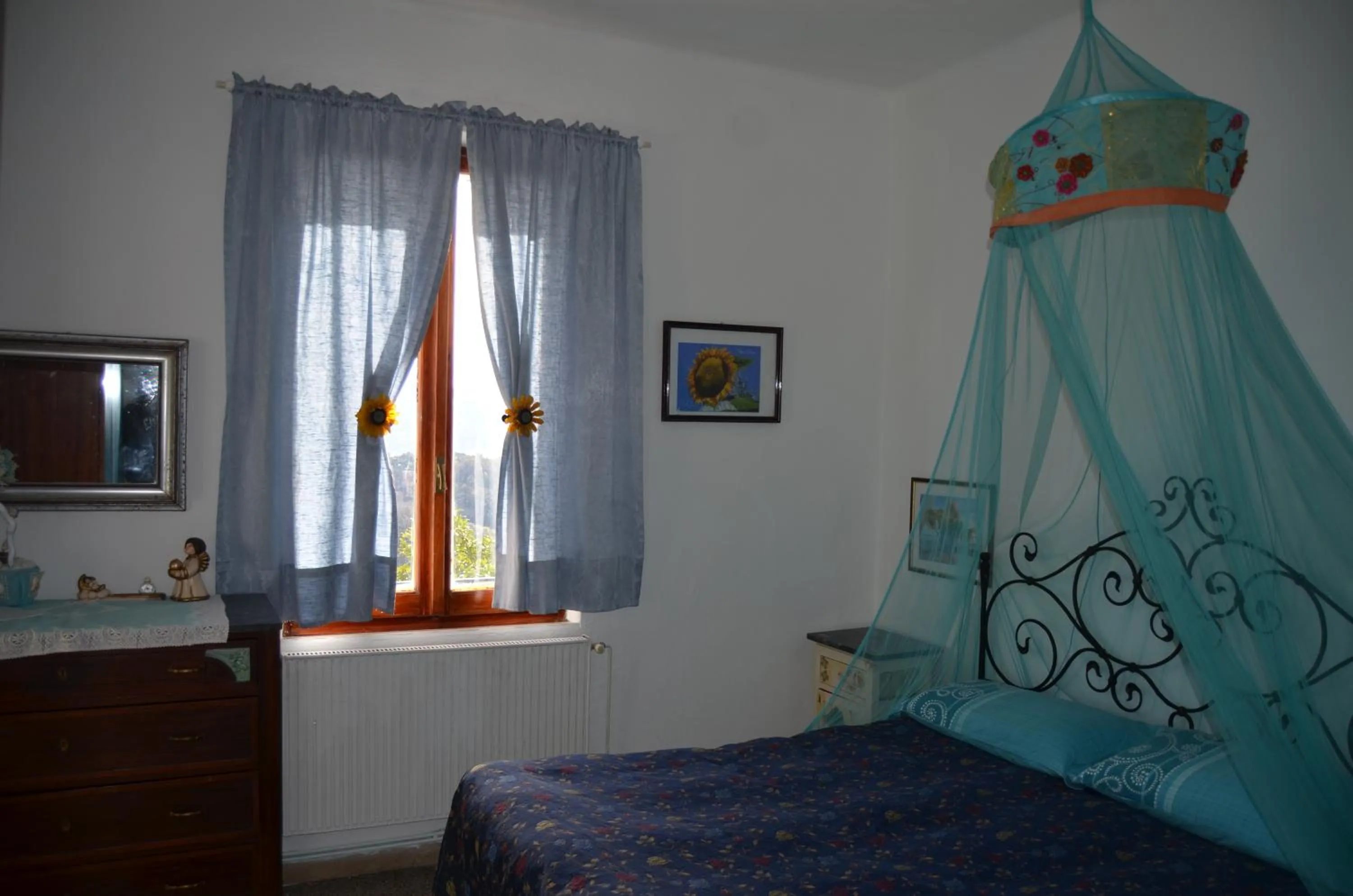 Bedroom in LA CASTELLANA Una Finestra sul Mare- Air Conditioned