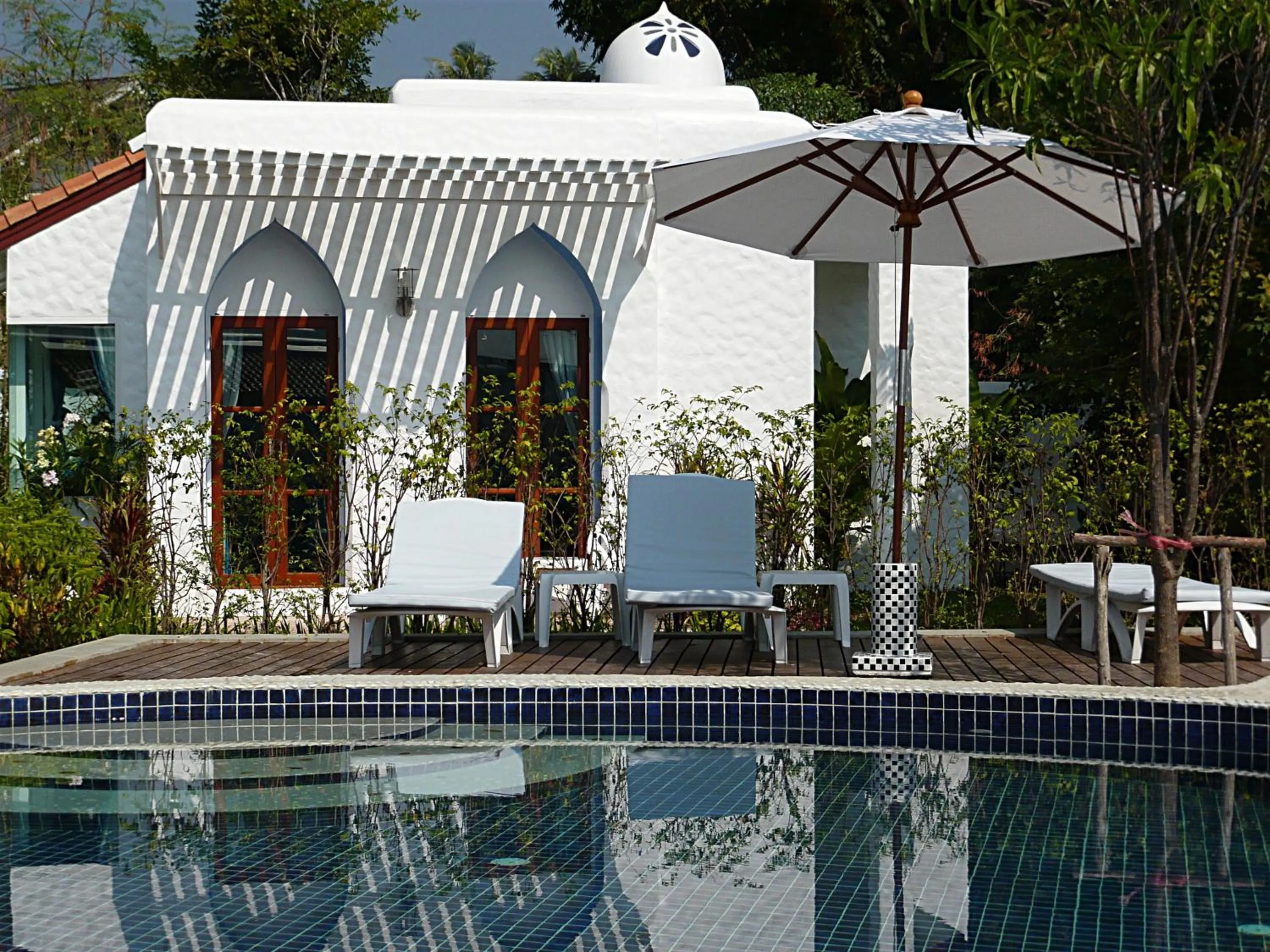 Pool view in Baanmontra Beach Resort - Bankrut