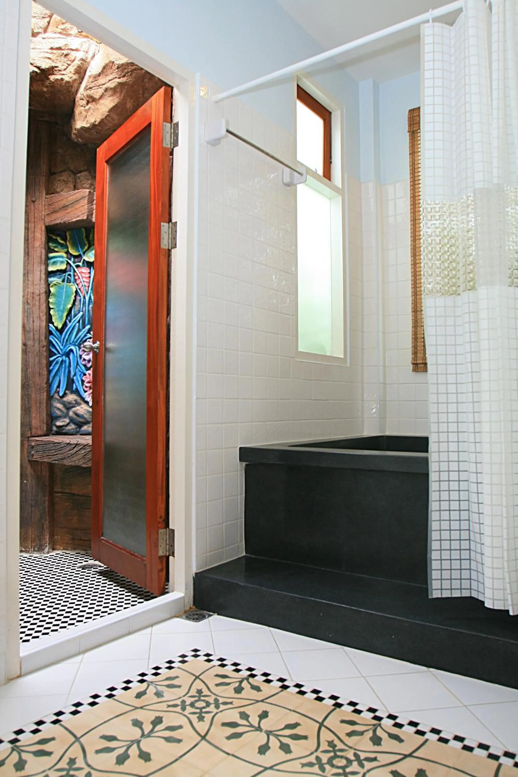 Bathroom in Baanmontra Beach Resort - Bankrut
