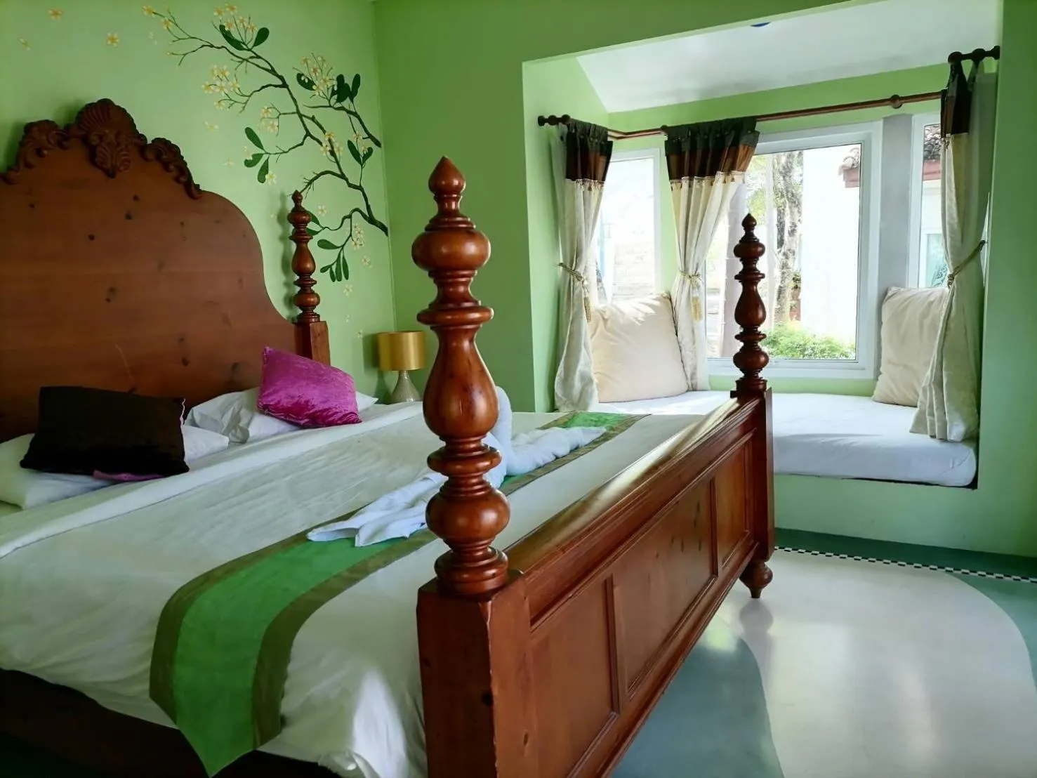 Bed in Baanmontra Beach Resort - Bankrut