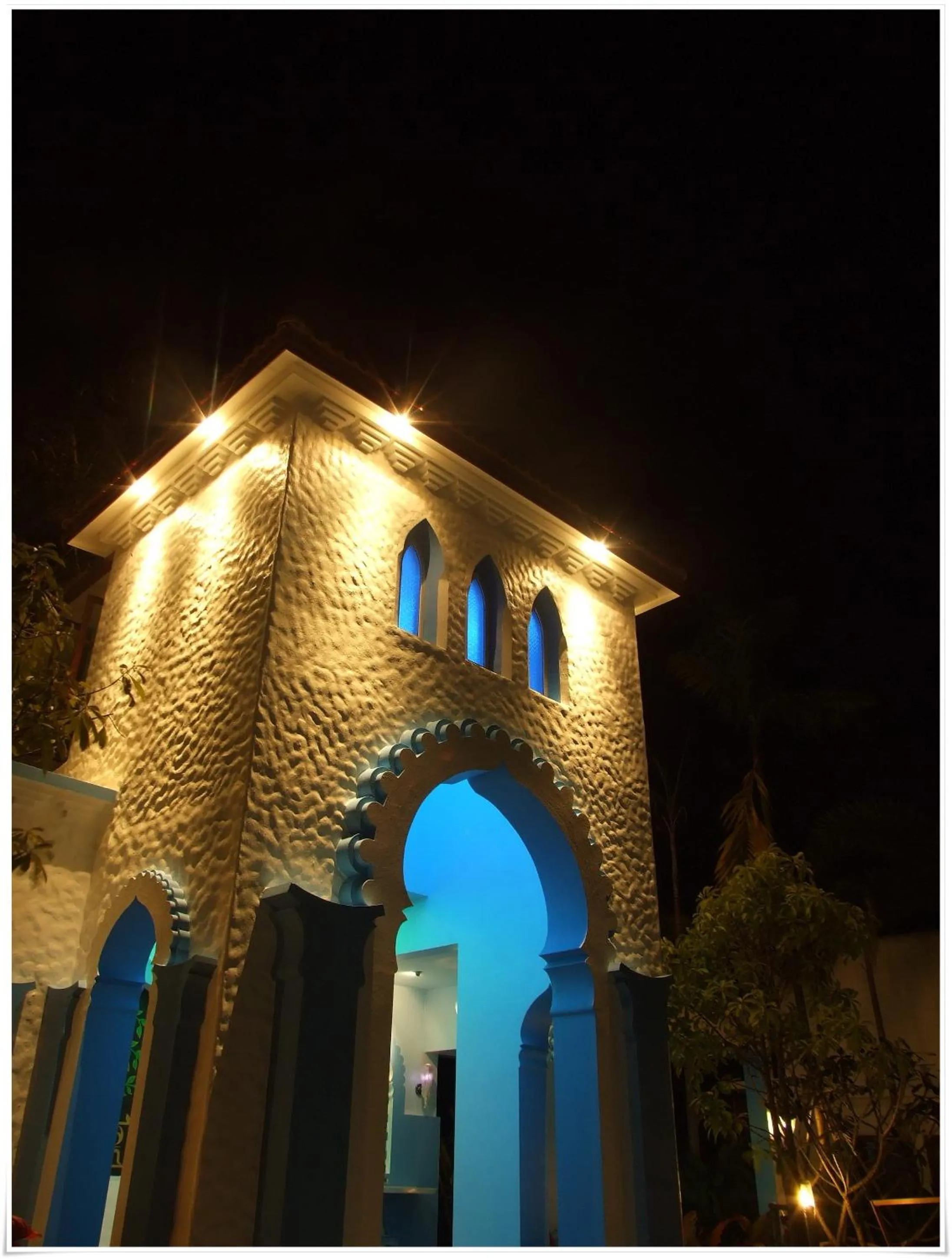 Night in Baanmontra Beach Resort - Bankrut