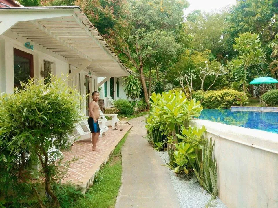 Baanmontra Beach Resort - Bankrut