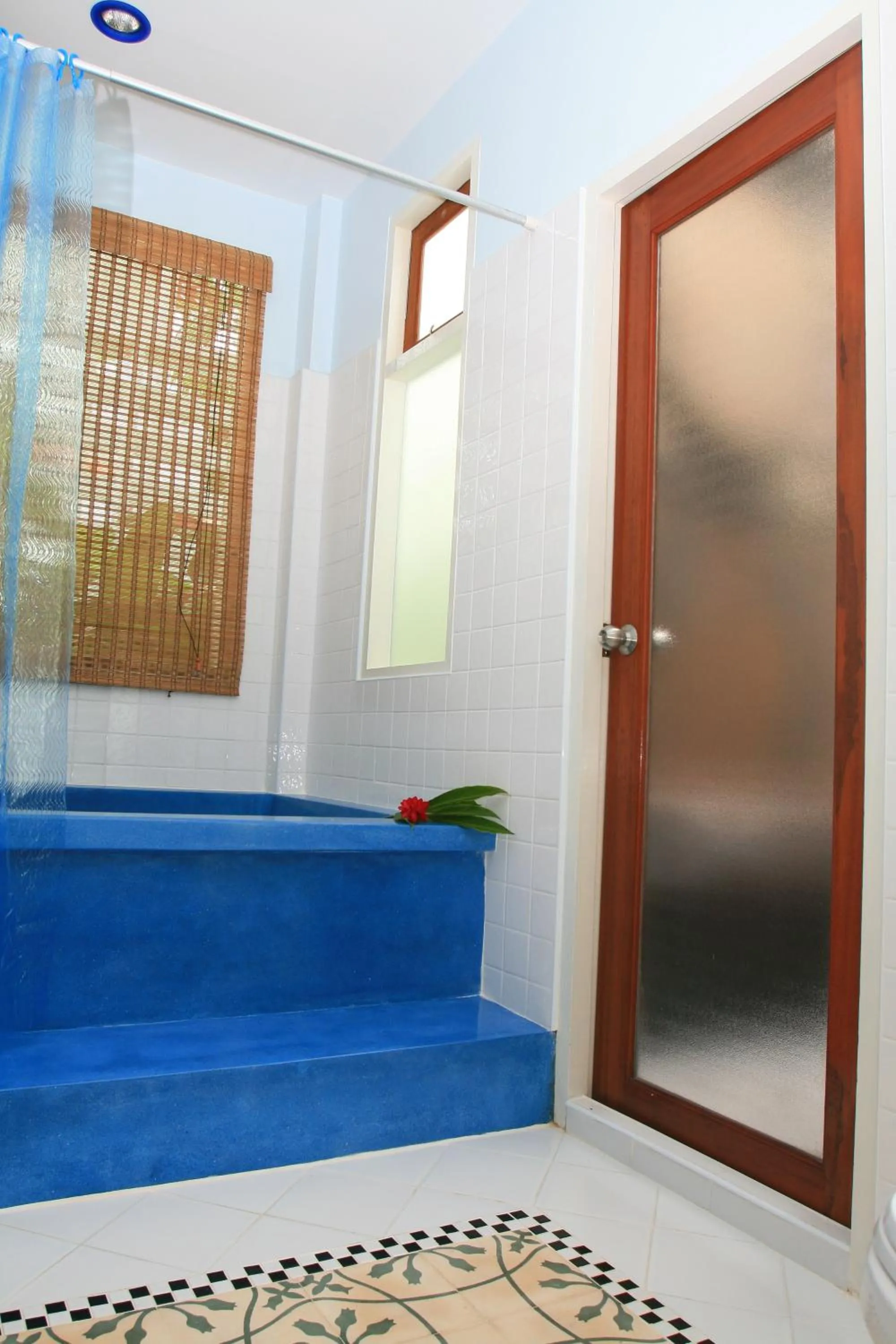 Bathroom in Baanmontra Beach Resort - Bankrut