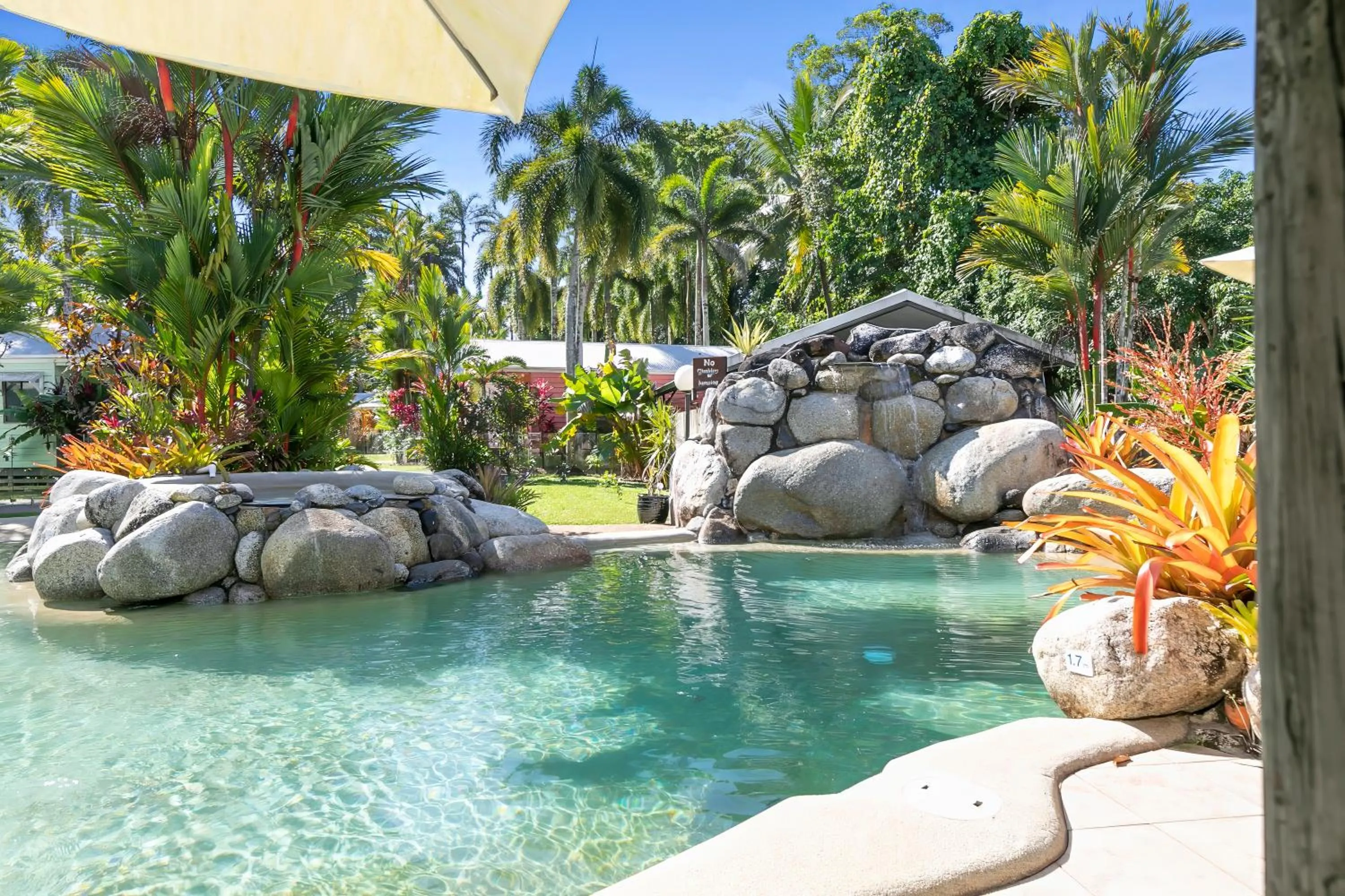 Swimming pool in Mossman Resort Holiday Villas