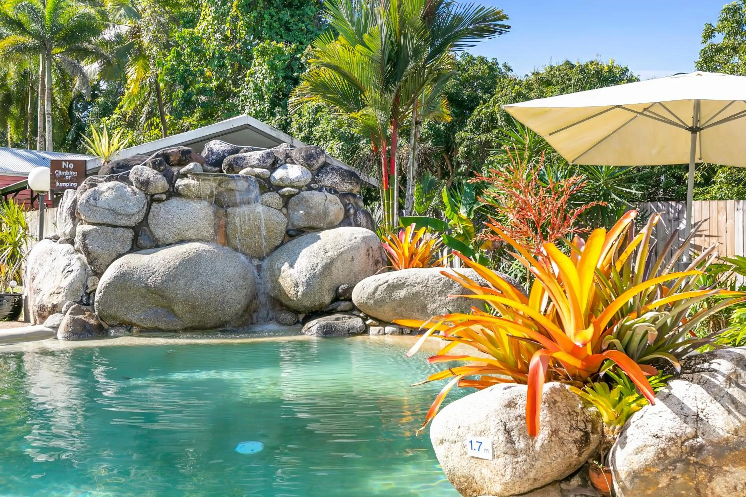 Swimming pool in Mossman Resort Holiday Villas
