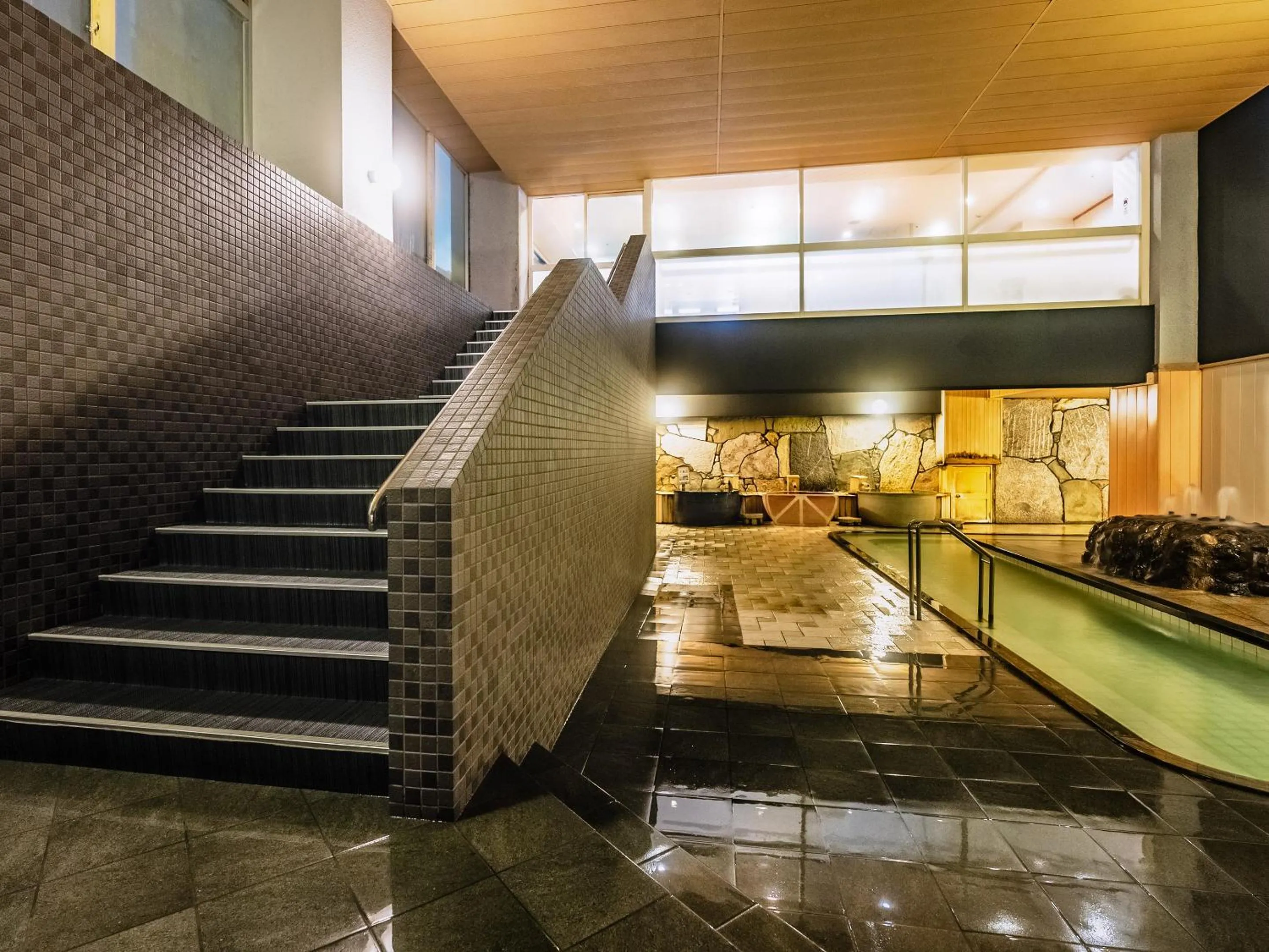 Hot Spring Bath in Hotel Sanrakuso