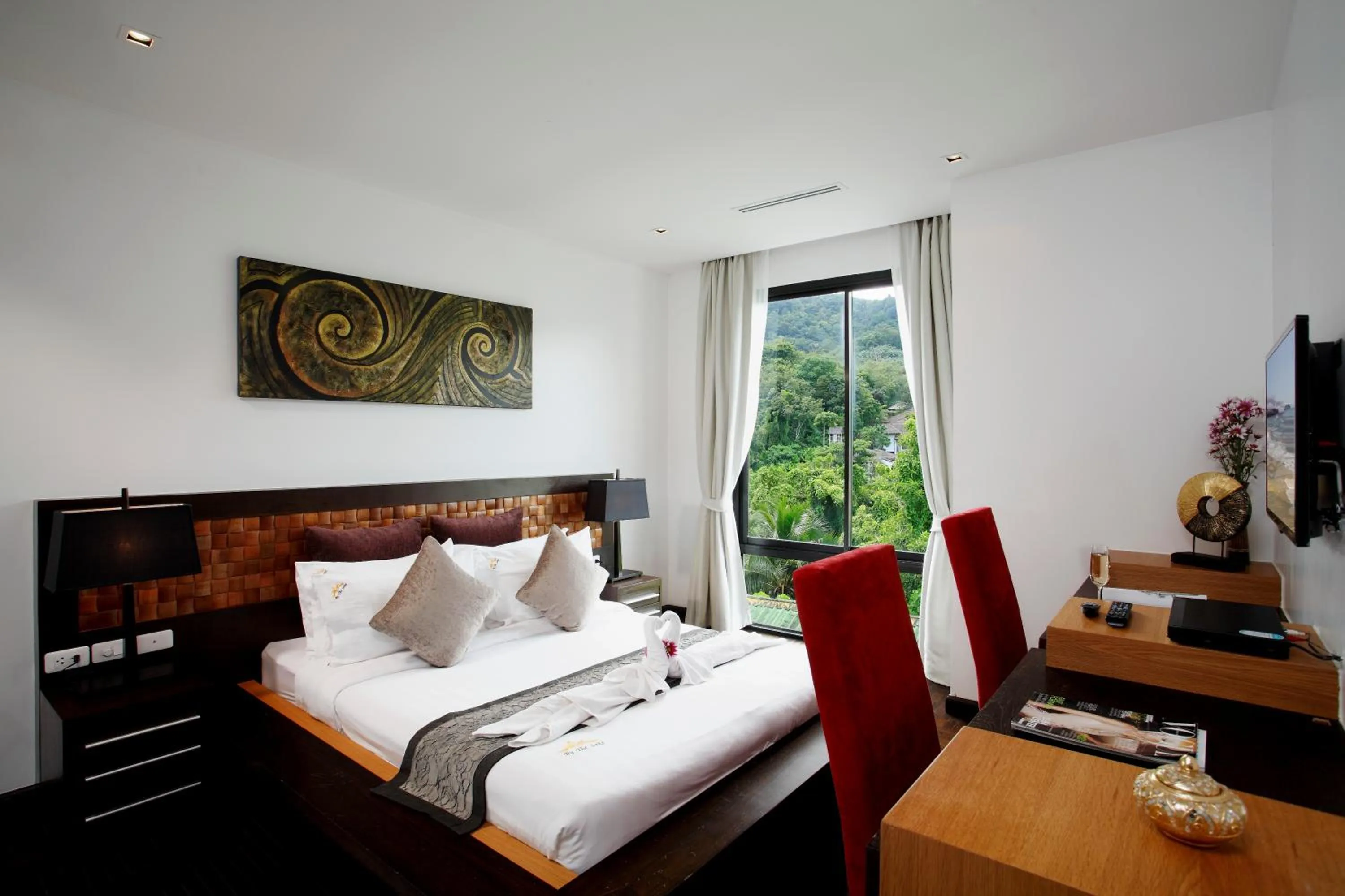 Bed in By The Lake Villas