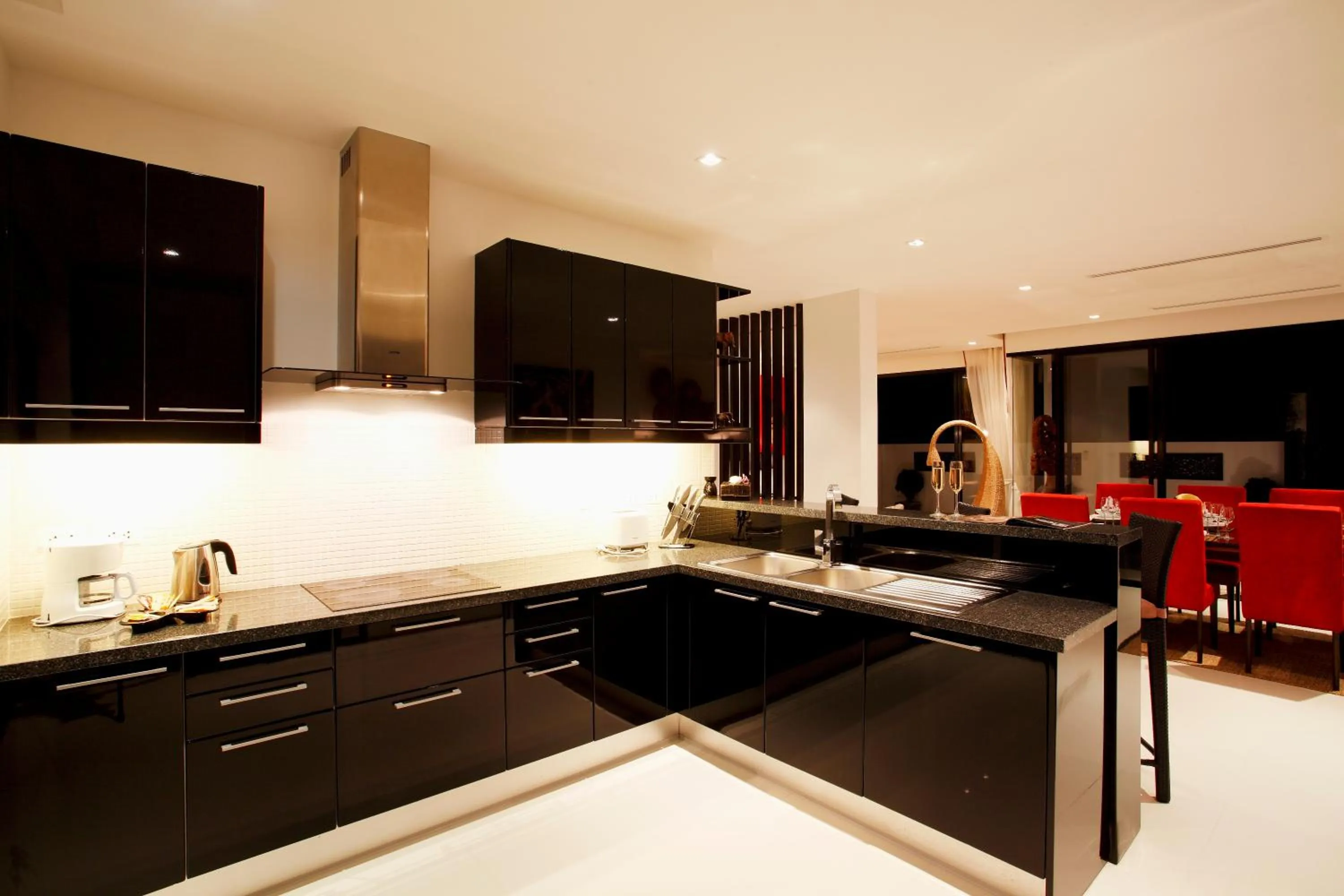 Kitchen or kitchenette in By The Lake Villas