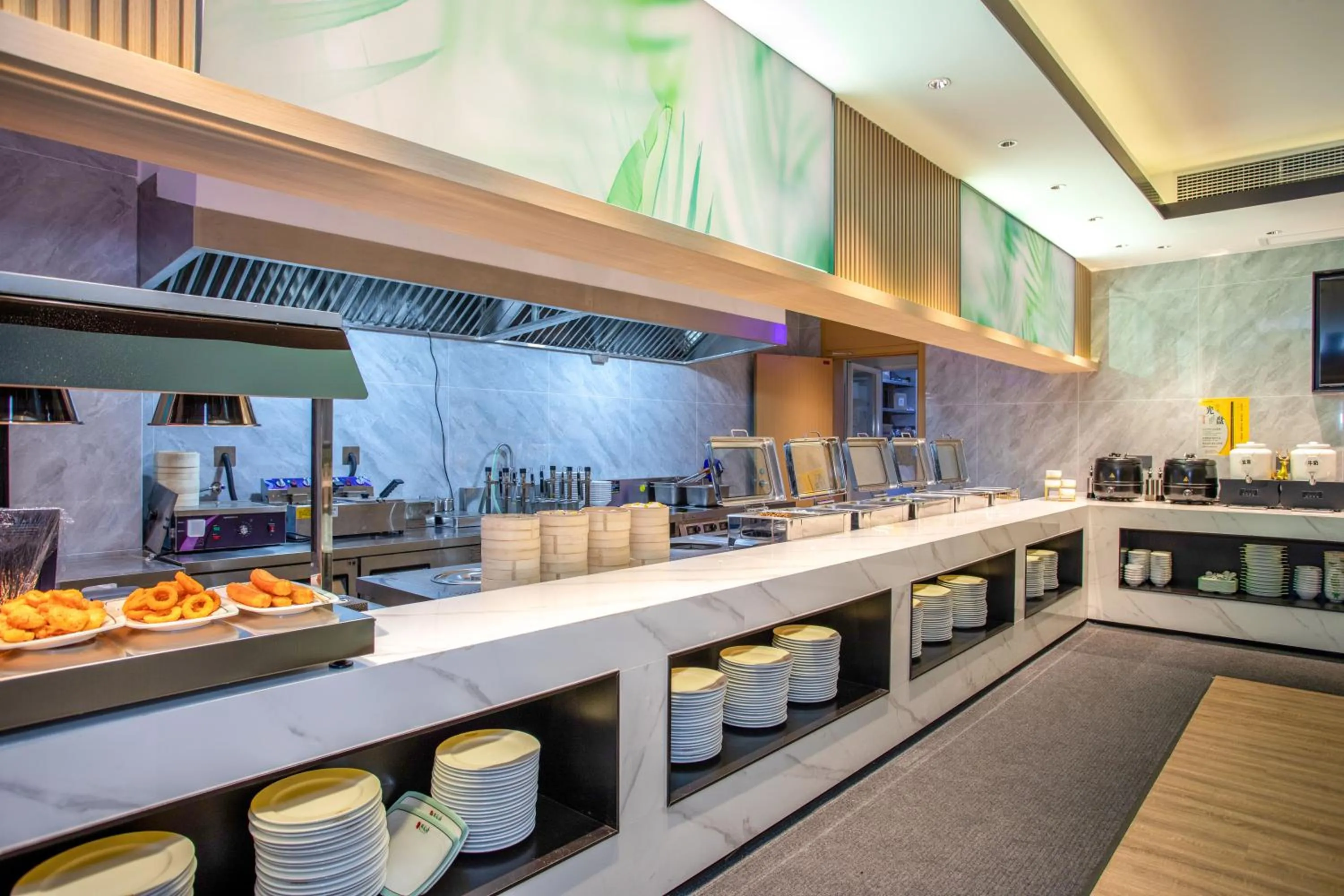 Restaurant/places to eat in VX Hotel Shanghai Yixian Road Dabaishu