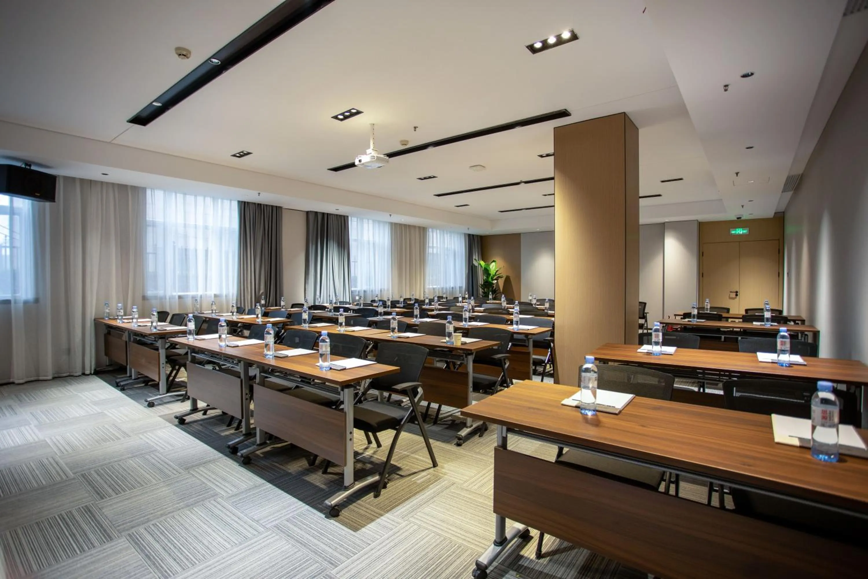 Banquet/Function facilities in VX Hotel Shanghai Yixian Road Dabaishu