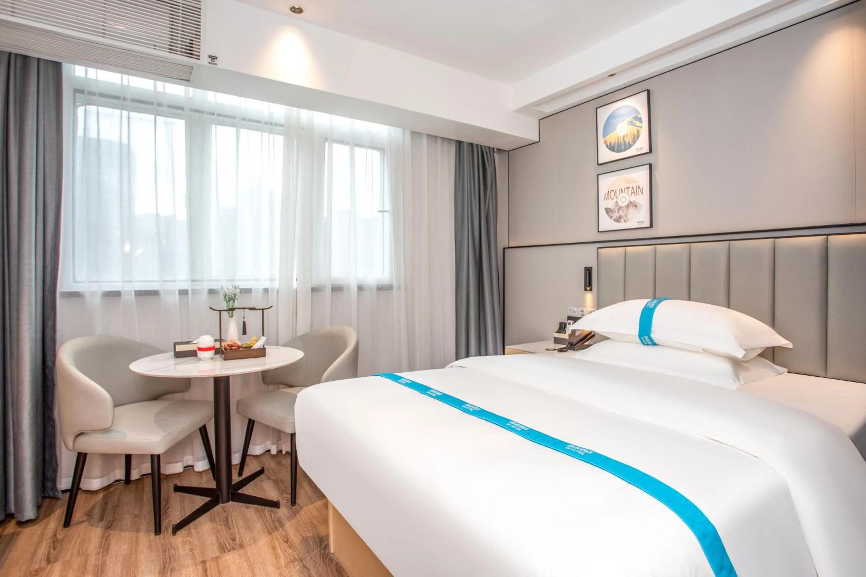 Bed in VX Hotel Shanghai Yixian Road Dabaishu