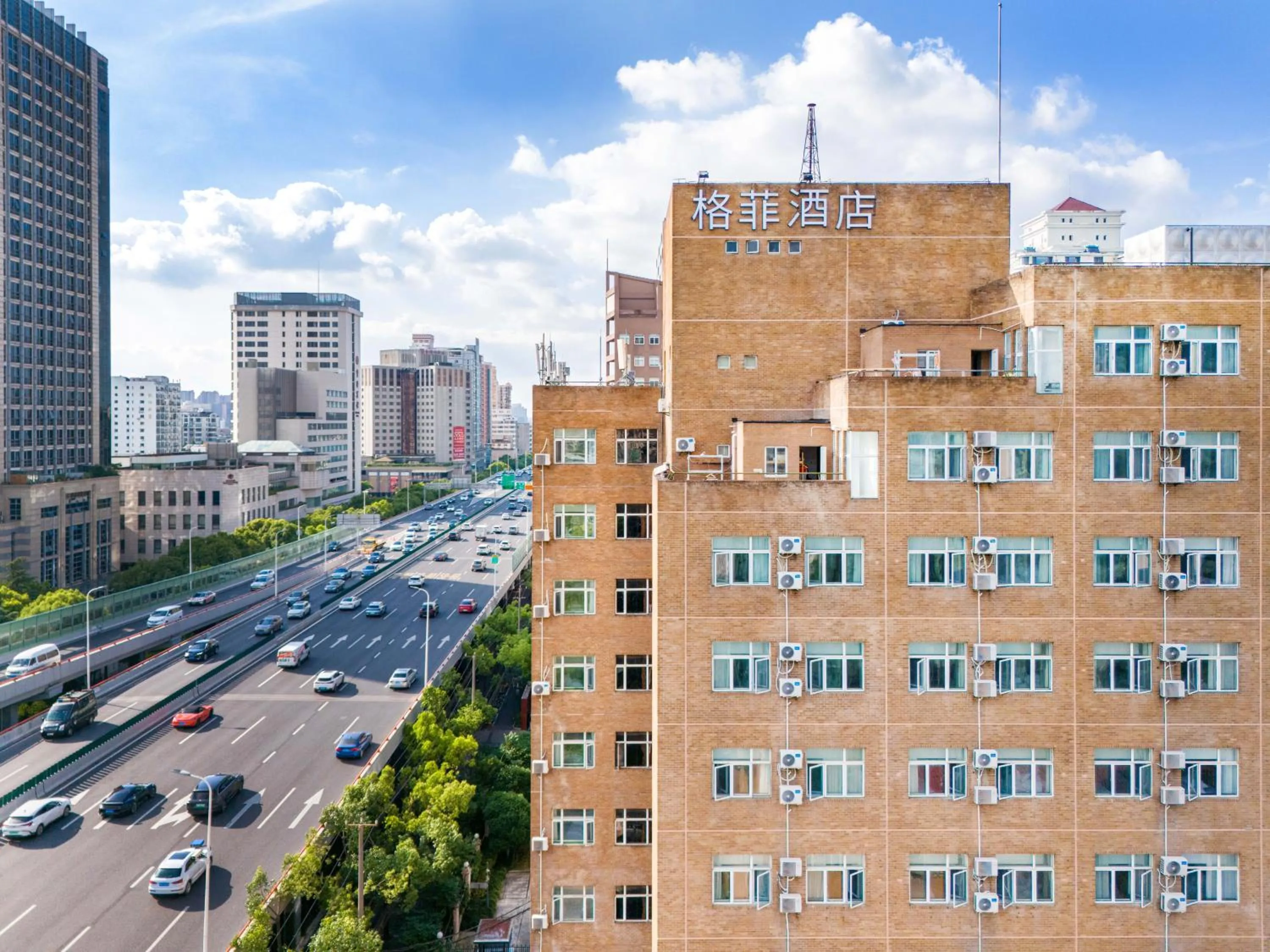Property building in VX Hotel Shanghai Yixian Road Dabaishu
