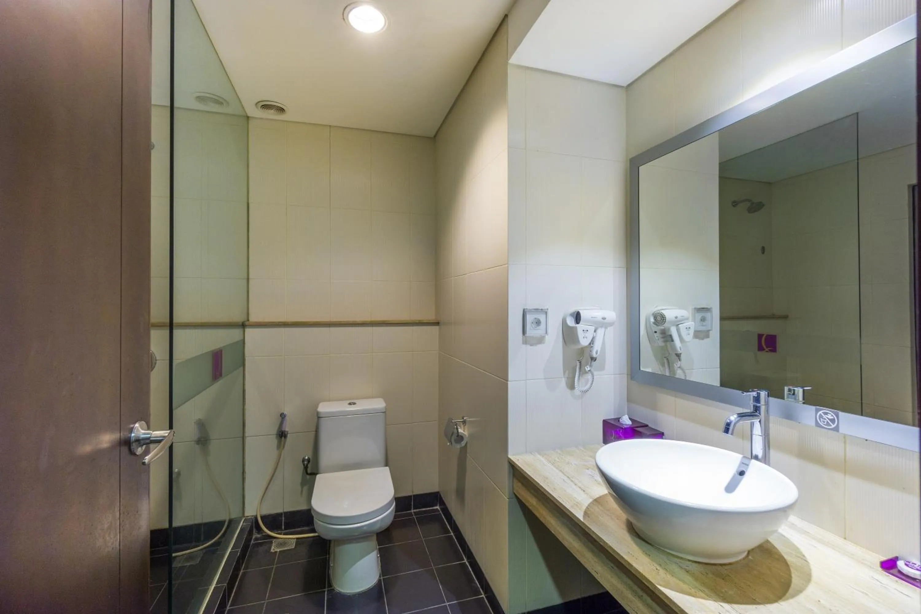 Quest Hotel Kuta by ASTON