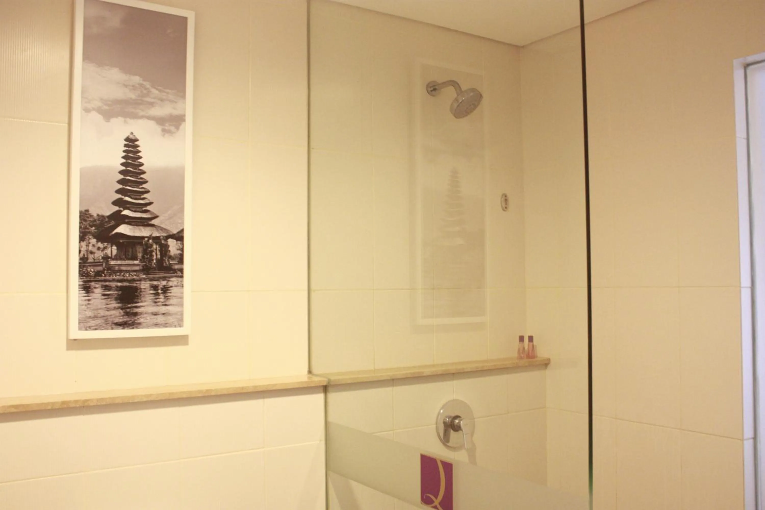 Bathroom in Quest Hotel Kuta by ASTON