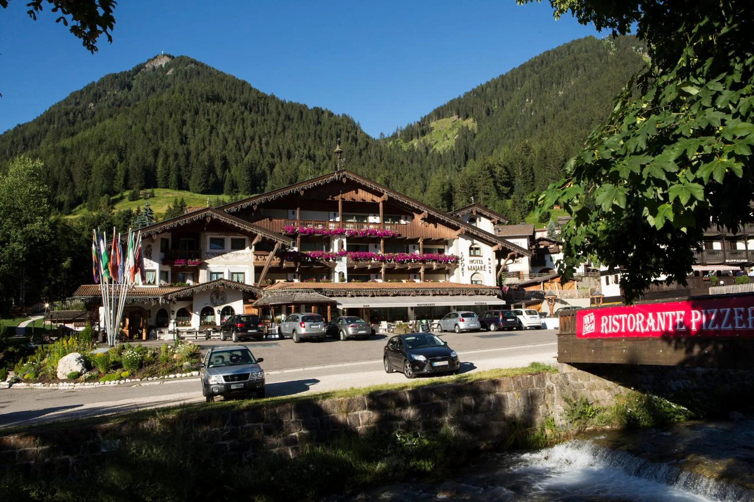 Property building in Sport Hotel Majarè