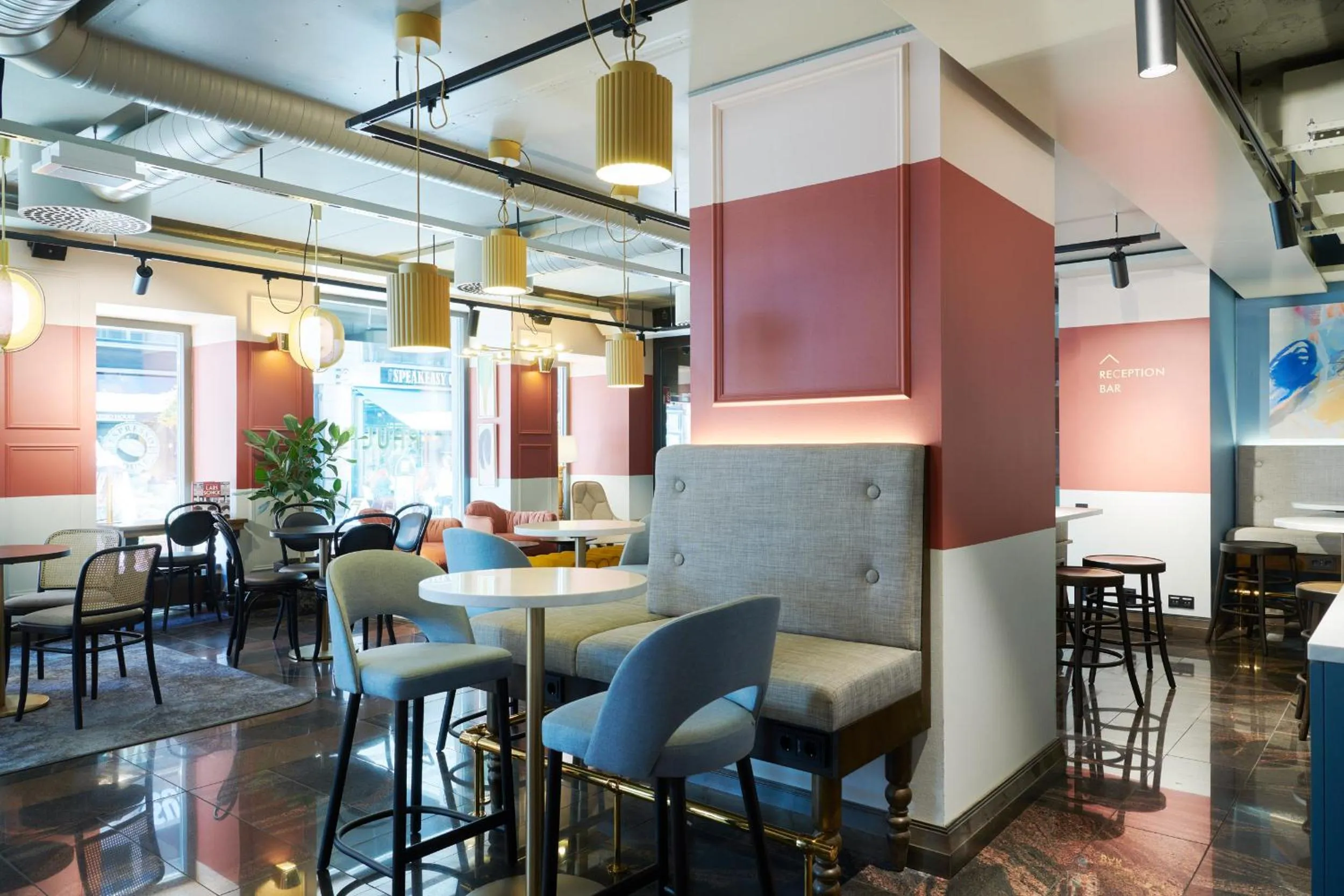 Lounge or bar in Solo Sokos Hotel Helsinki