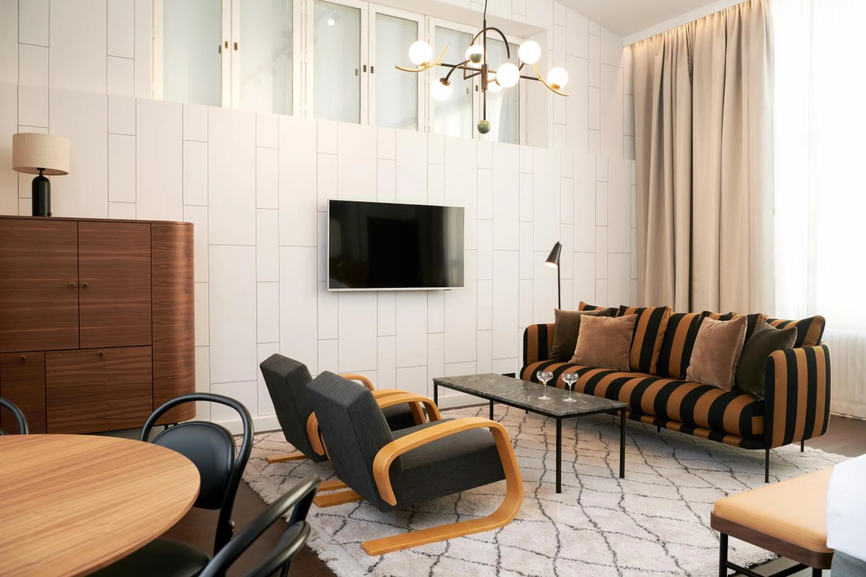 TV and multimedia in Solo Sokos Hotel Helsinki