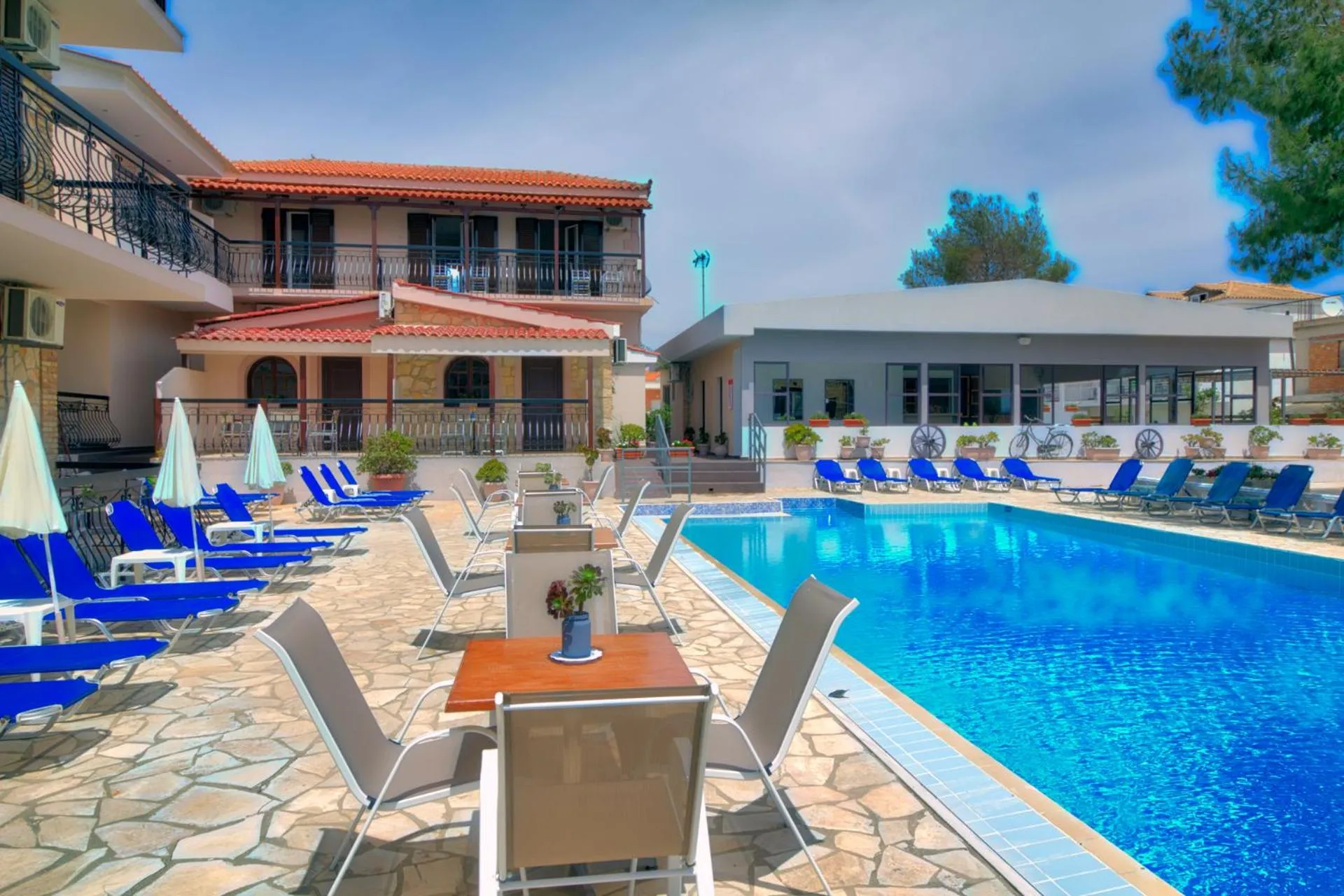 Patio in Two Brothers Studios & Apts