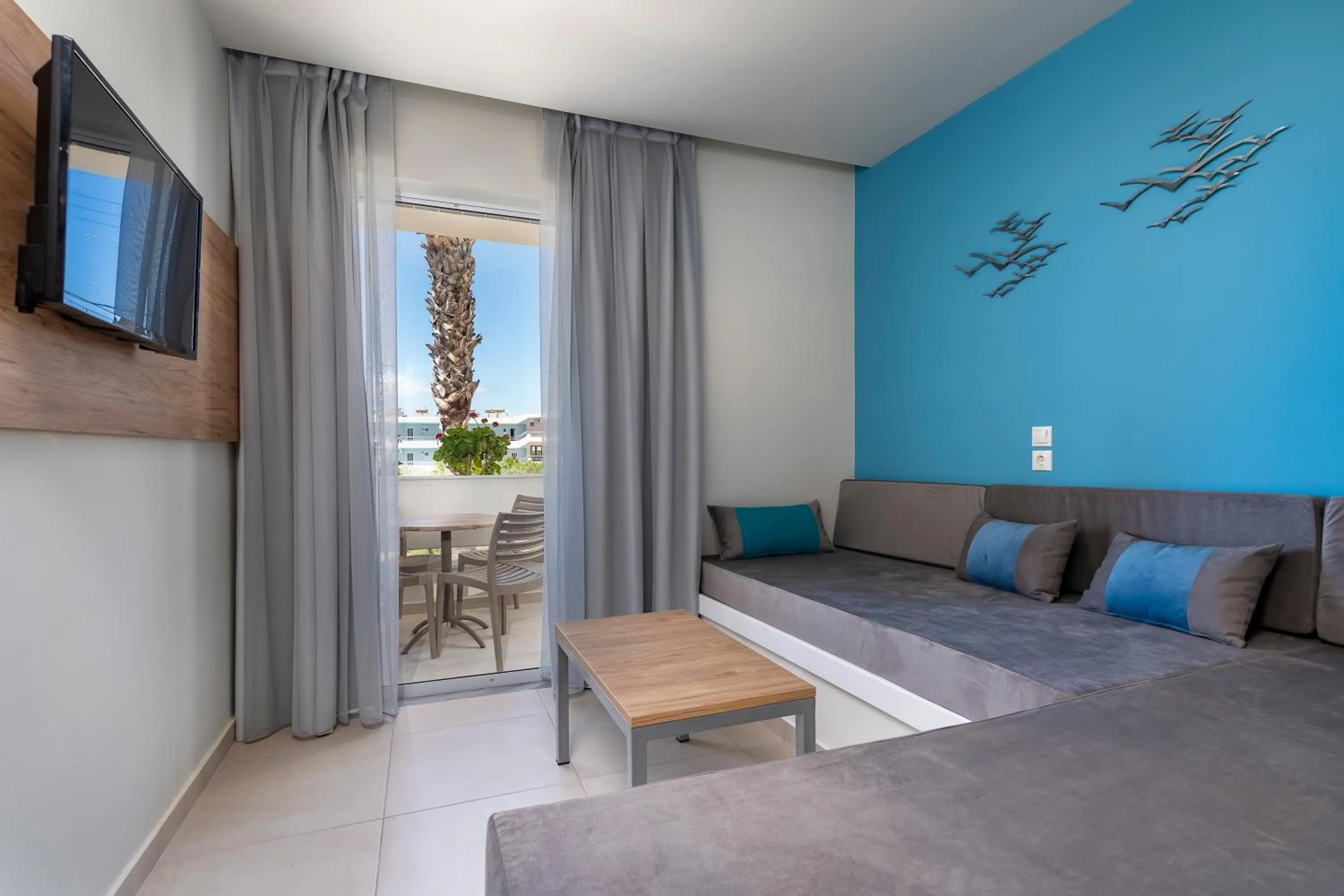 Living room, Bed in Sunny Days