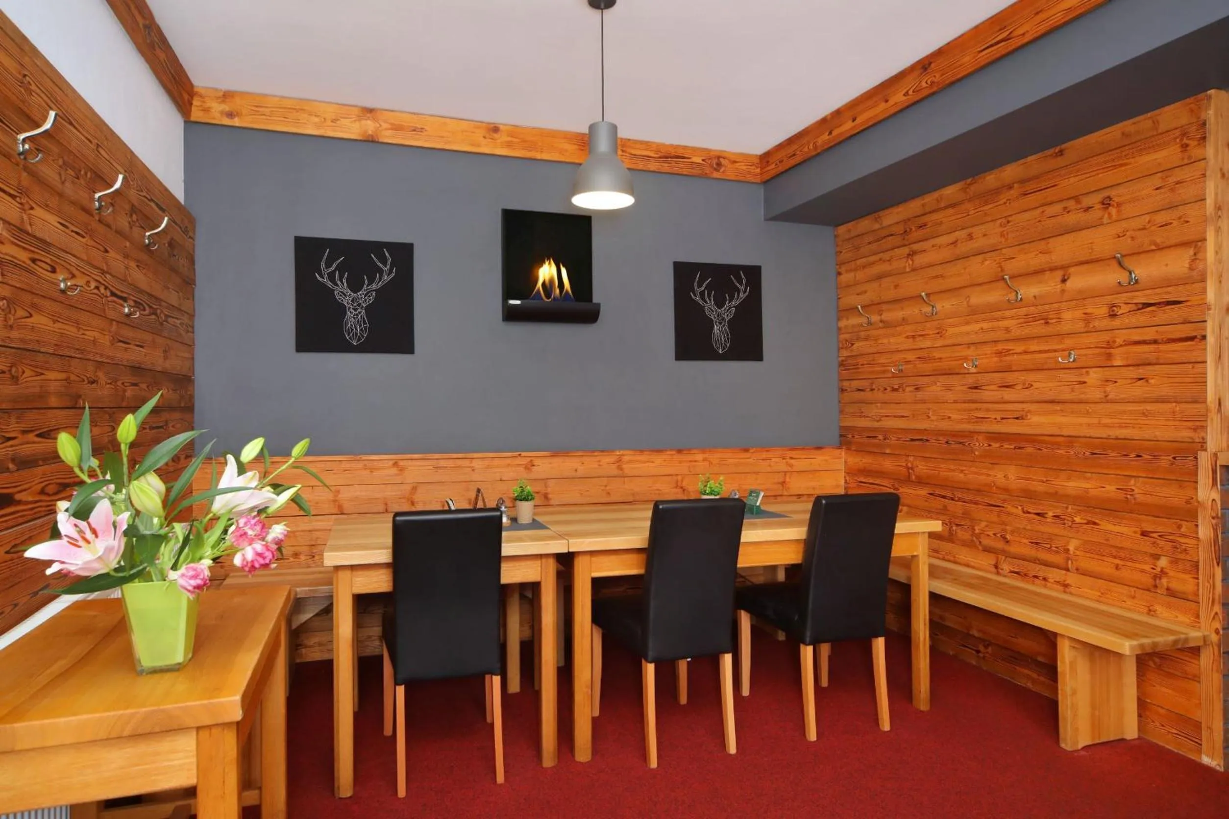 Restaurant/places to eat in Hotel Hradec