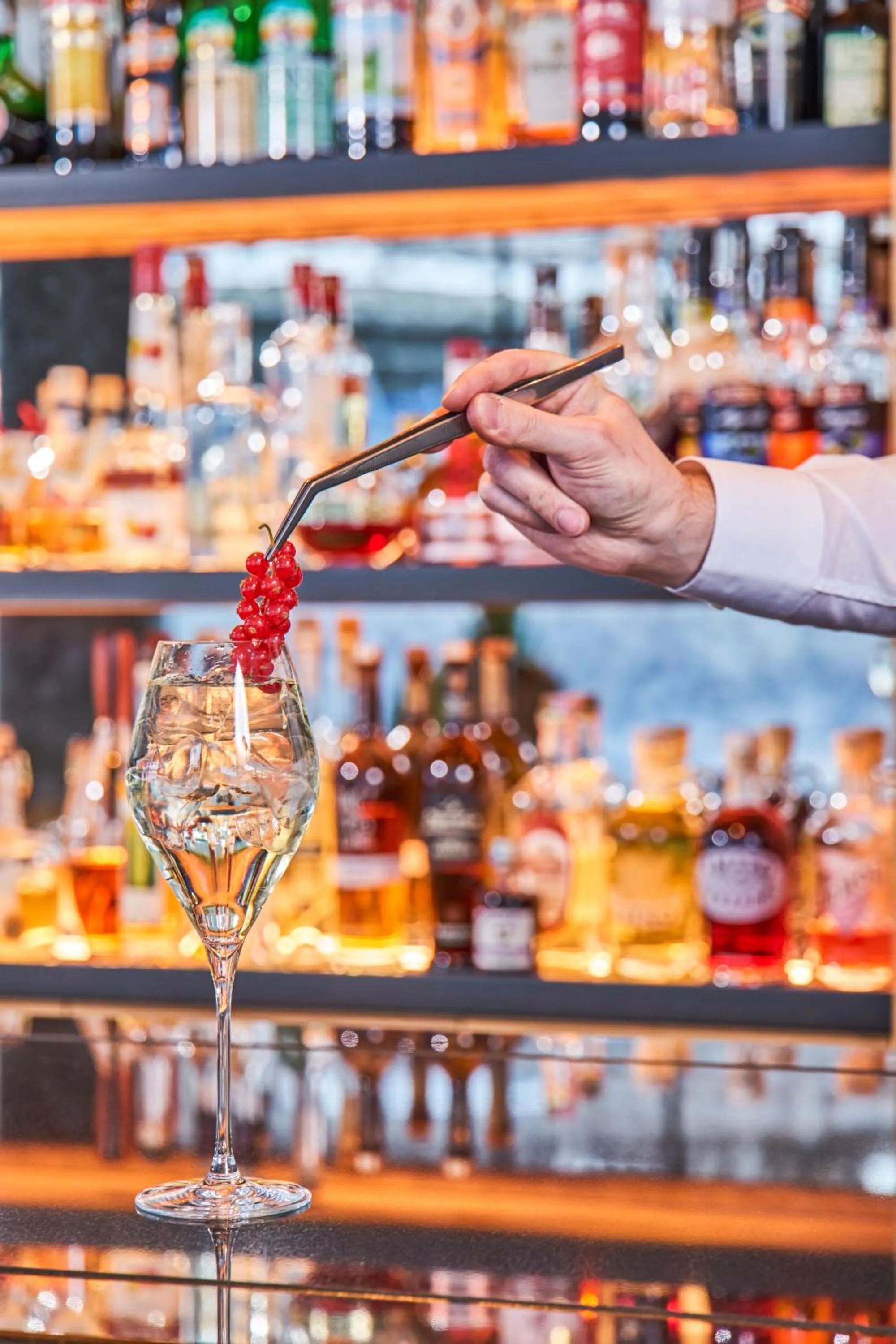 Lounge or bar in Mountain Design Hotel Eden Selva