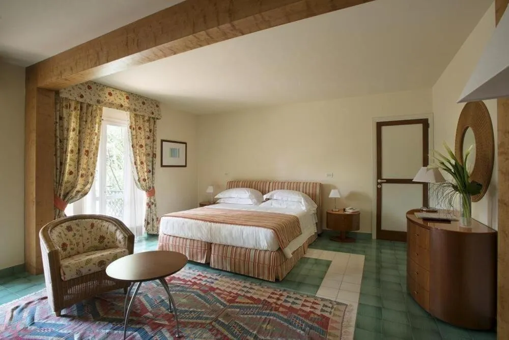 Bed in Hermitage Hotel & Resort Forte dei Marmi - Starhotels Collezione