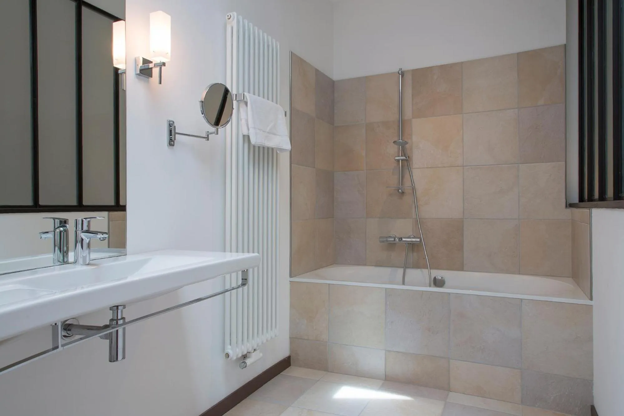 Clos de Vallombreuse, The Originals Relais