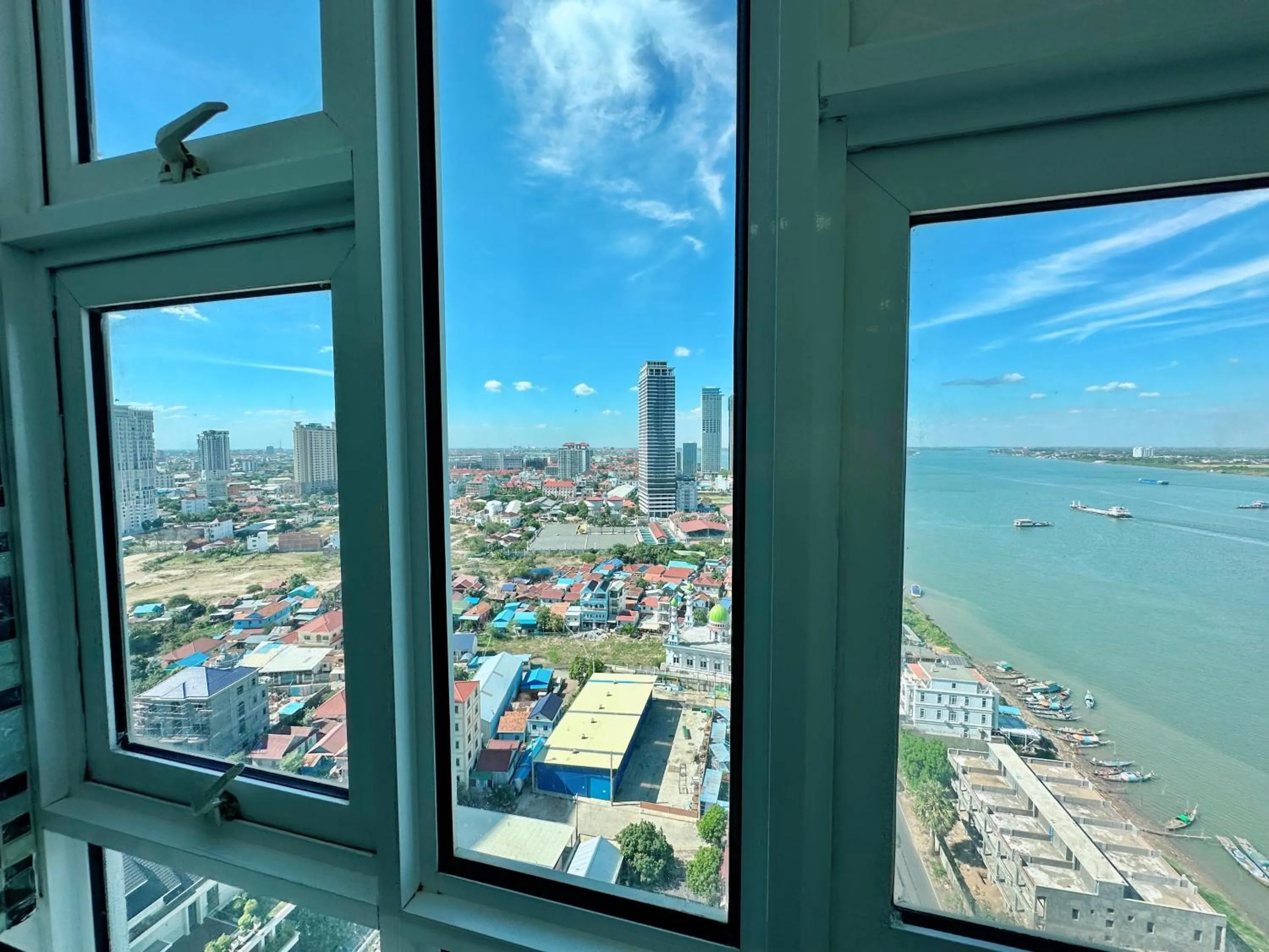 River view in Infinity 28 Hotel and Residence