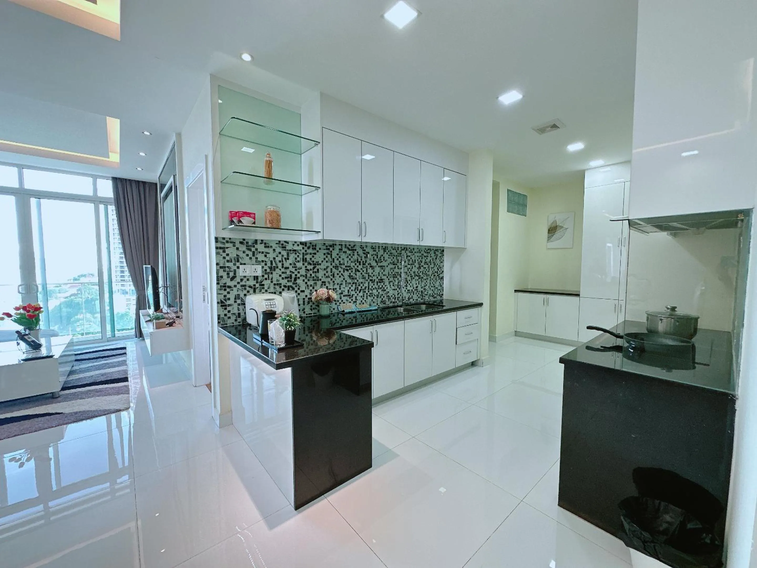 Kitchen or kitchenette in Infinity 28 Hotel and Residence