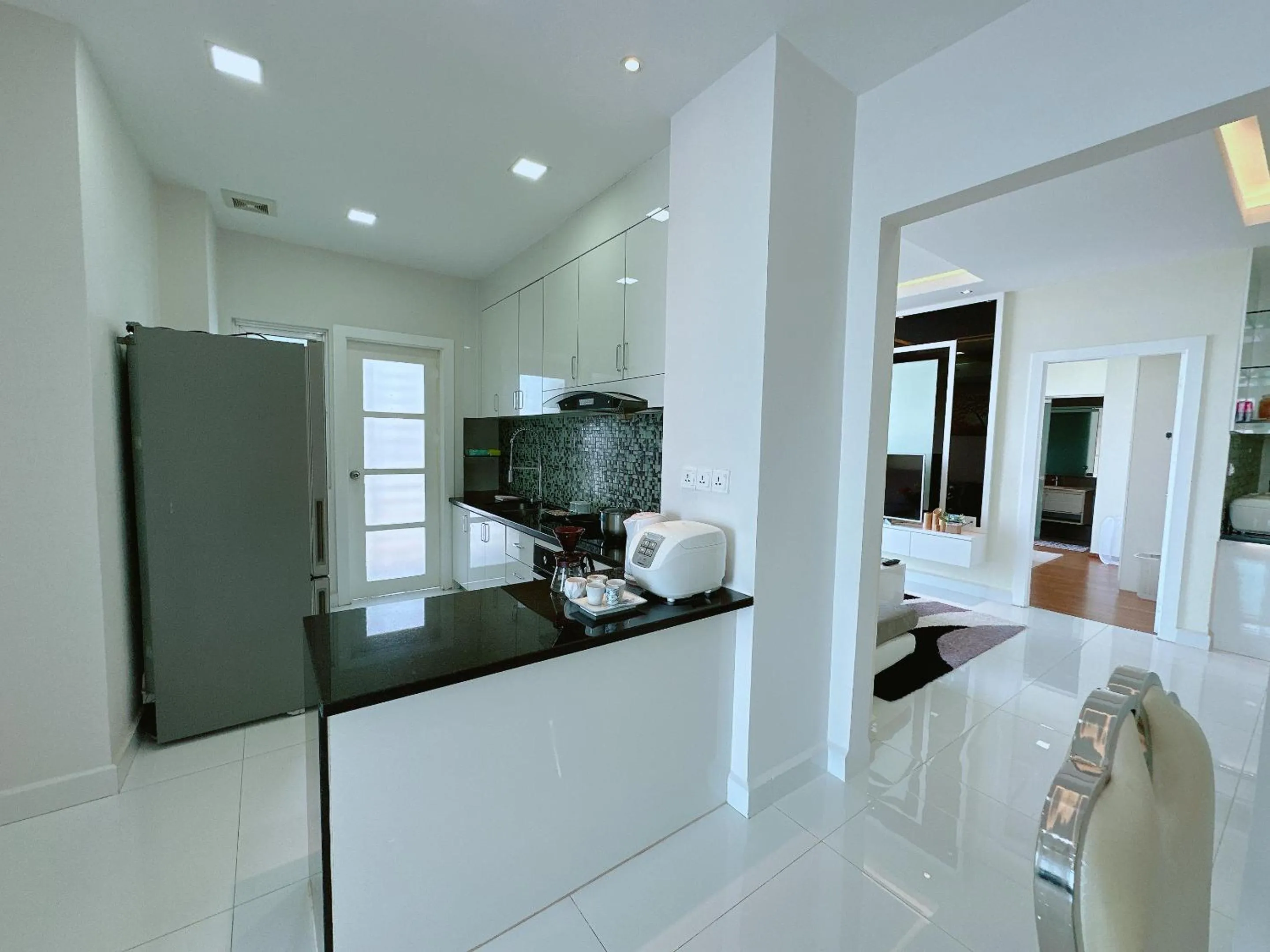 Kitchen or kitchenette in Infinity 28 Hotel and Residence