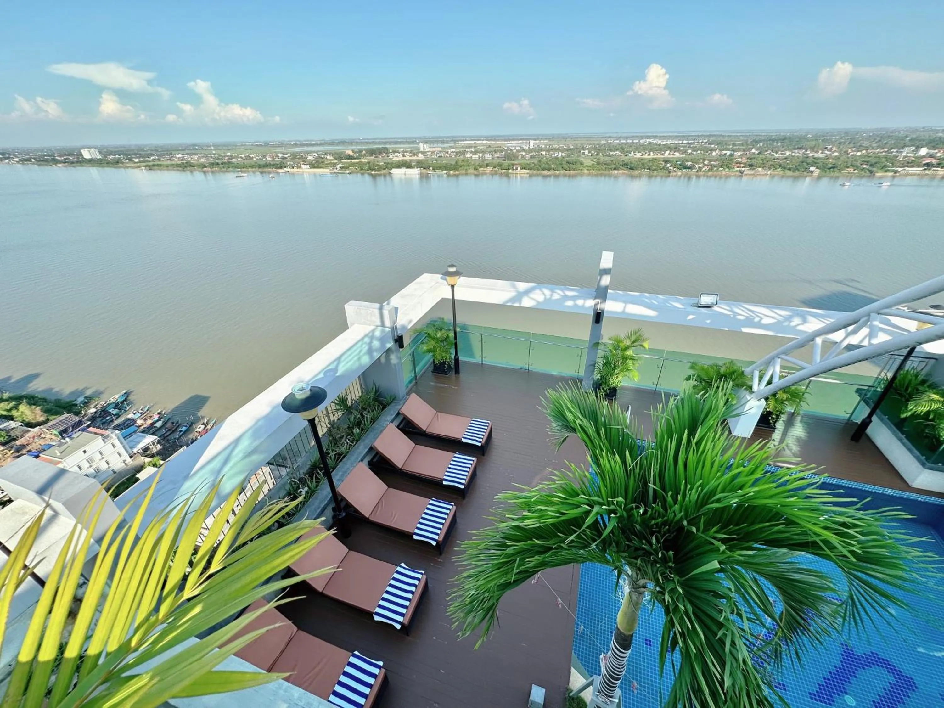 View (from property/room) in Infinity 28 Hotel and Residence