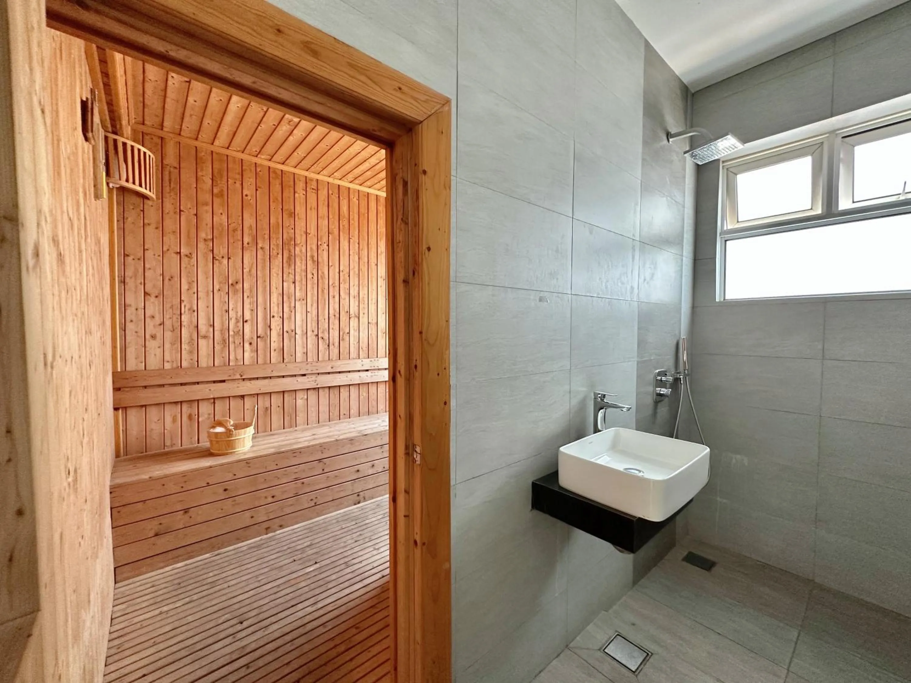 Sauna in Infinity 28 Hotel and Residence