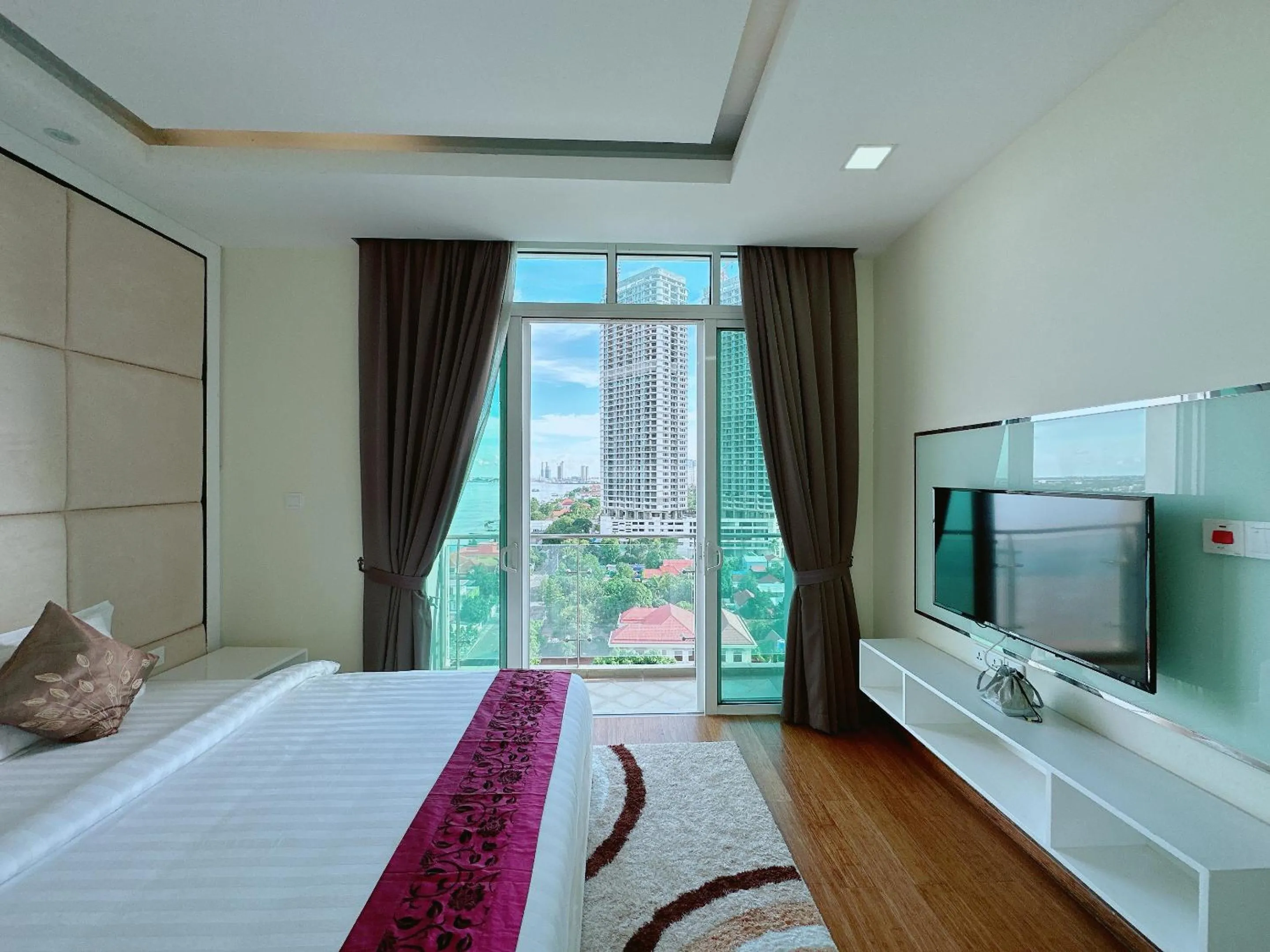 Bed in Infinity 28 Hotel and Residence