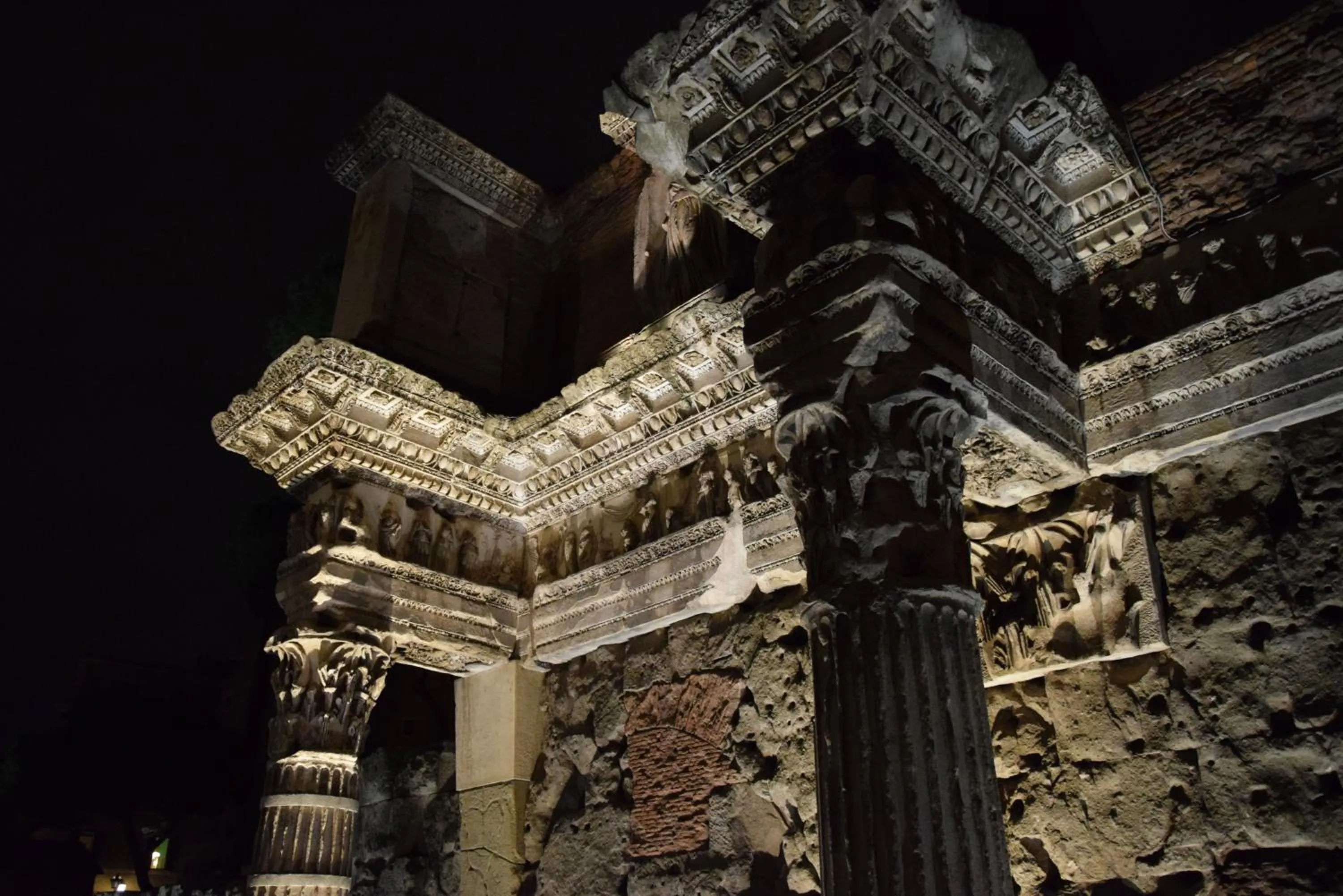 Property building in Damiva