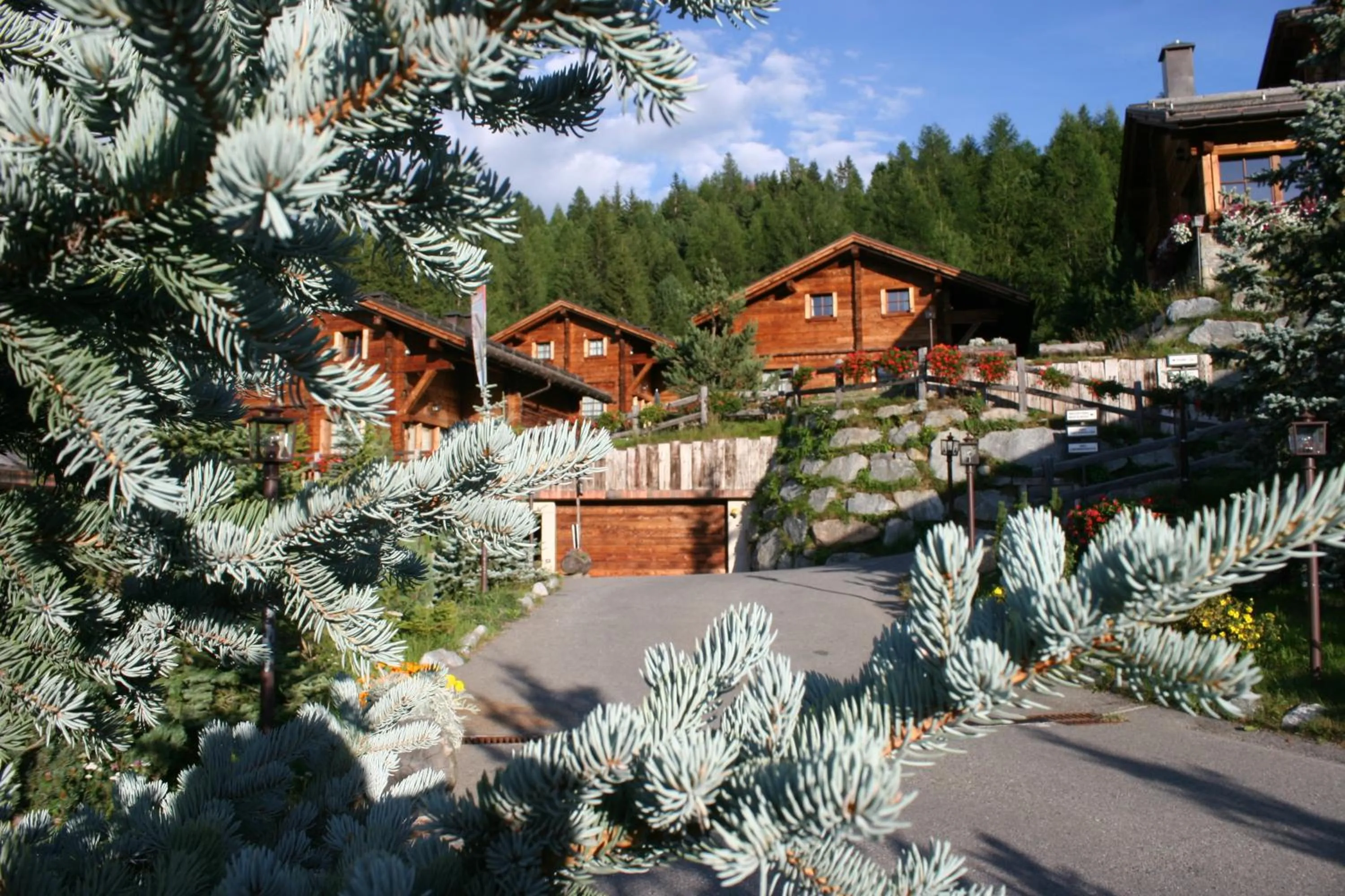 Facade/entrance in Park Chalet Village