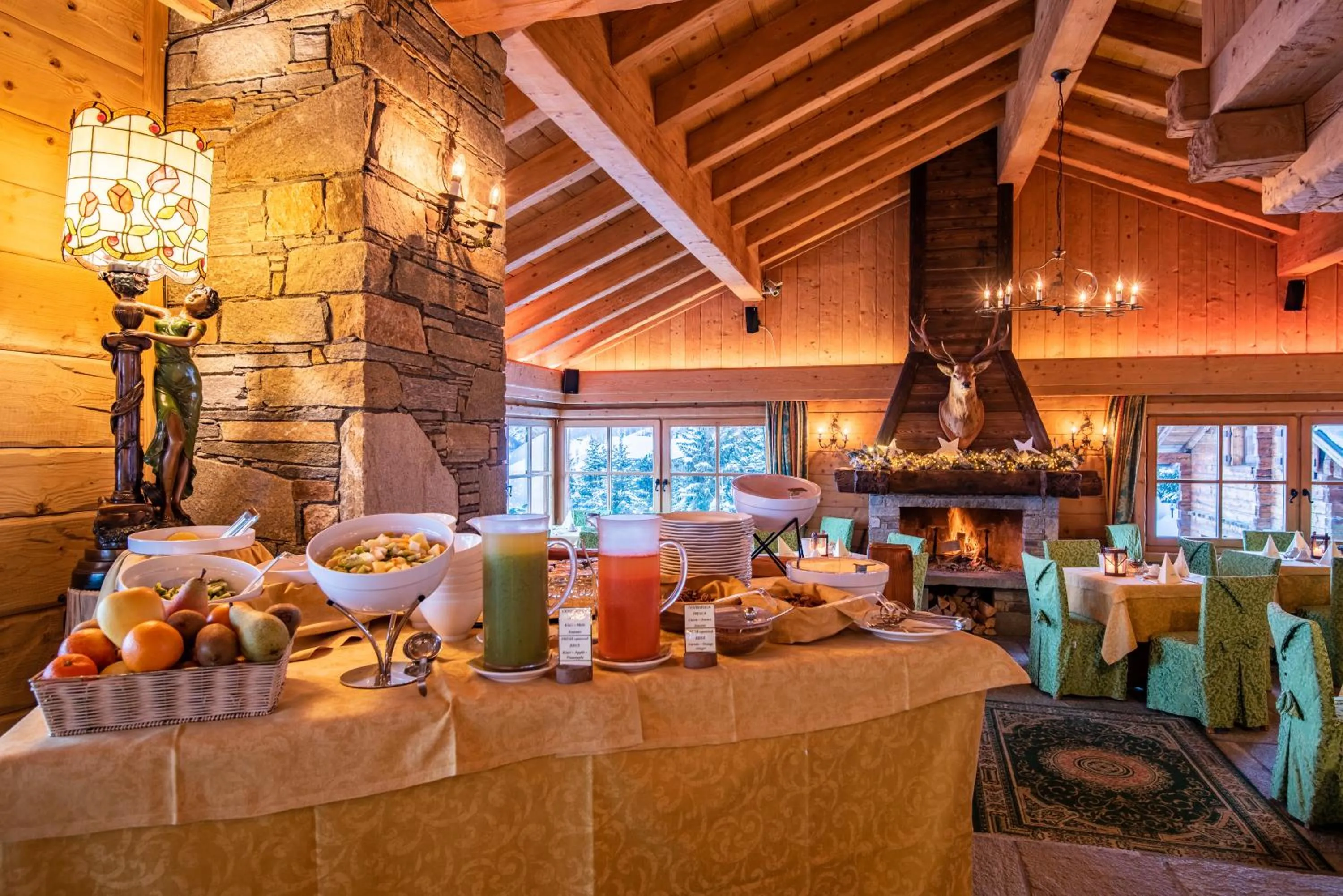 Restaurant/places to eat in Park Chalet Village