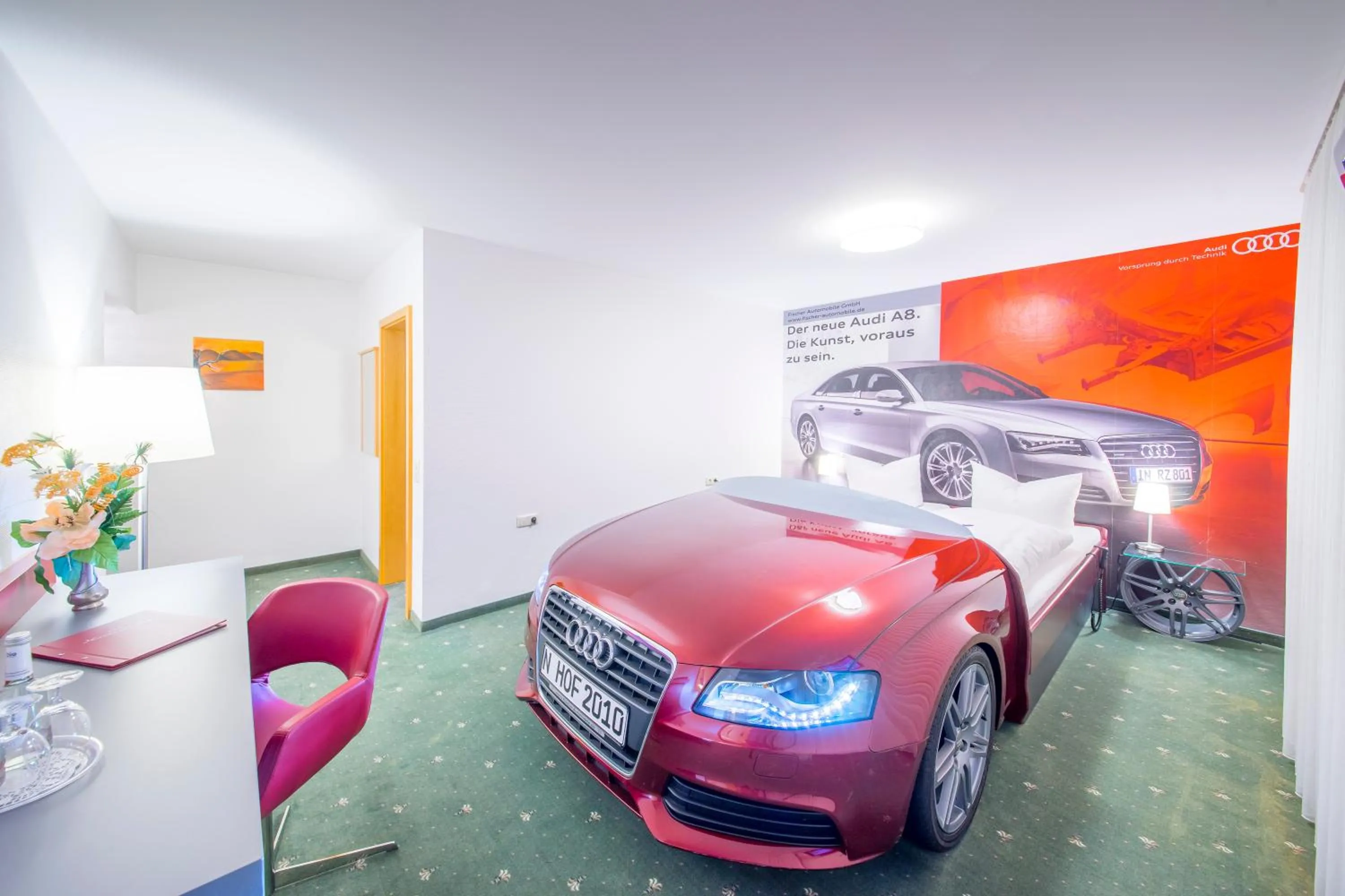 Photo of the whole room, Bed in Hotel Nürnberger Hof