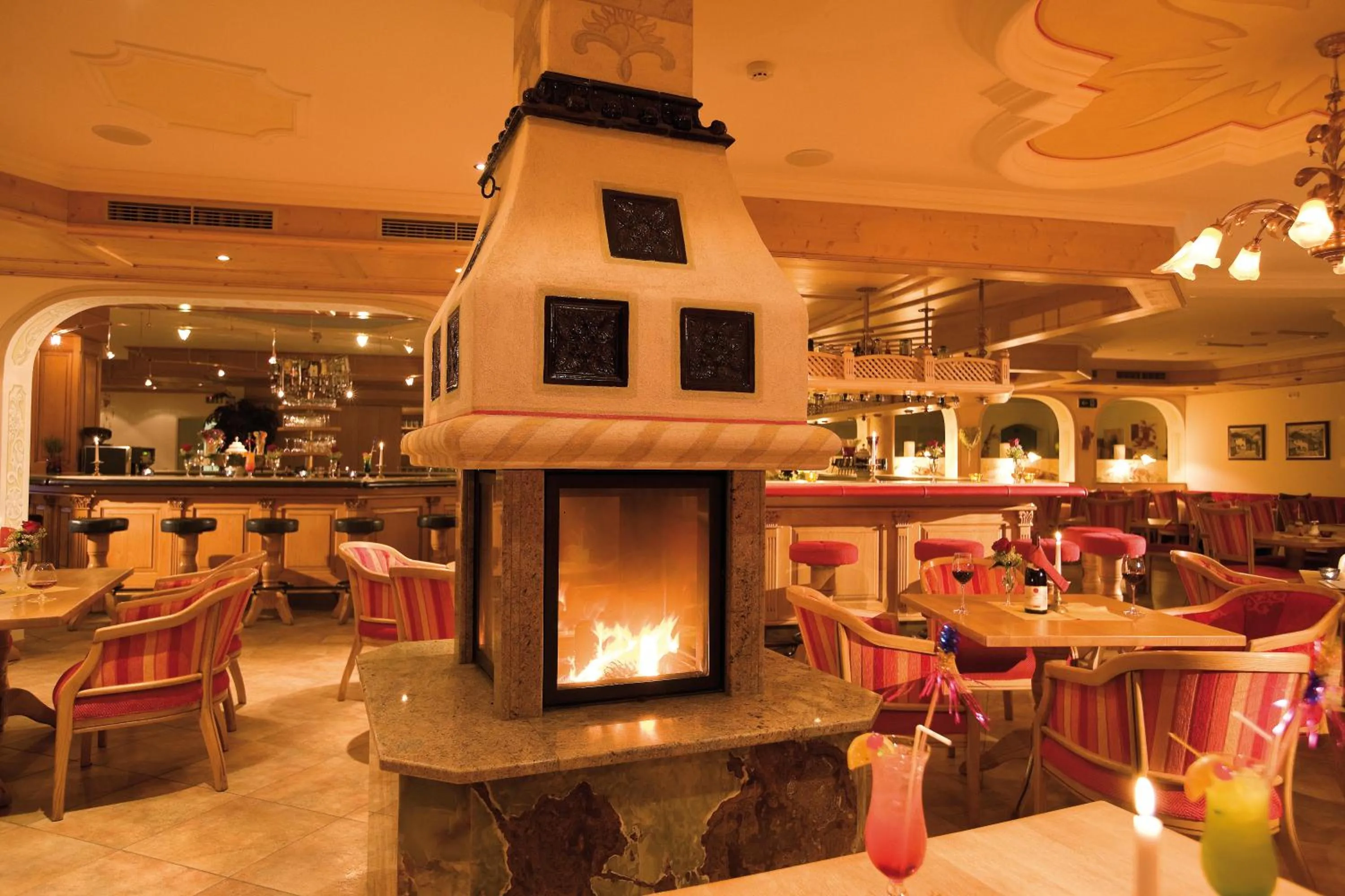 Restaurant/places to eat in Alpenhof