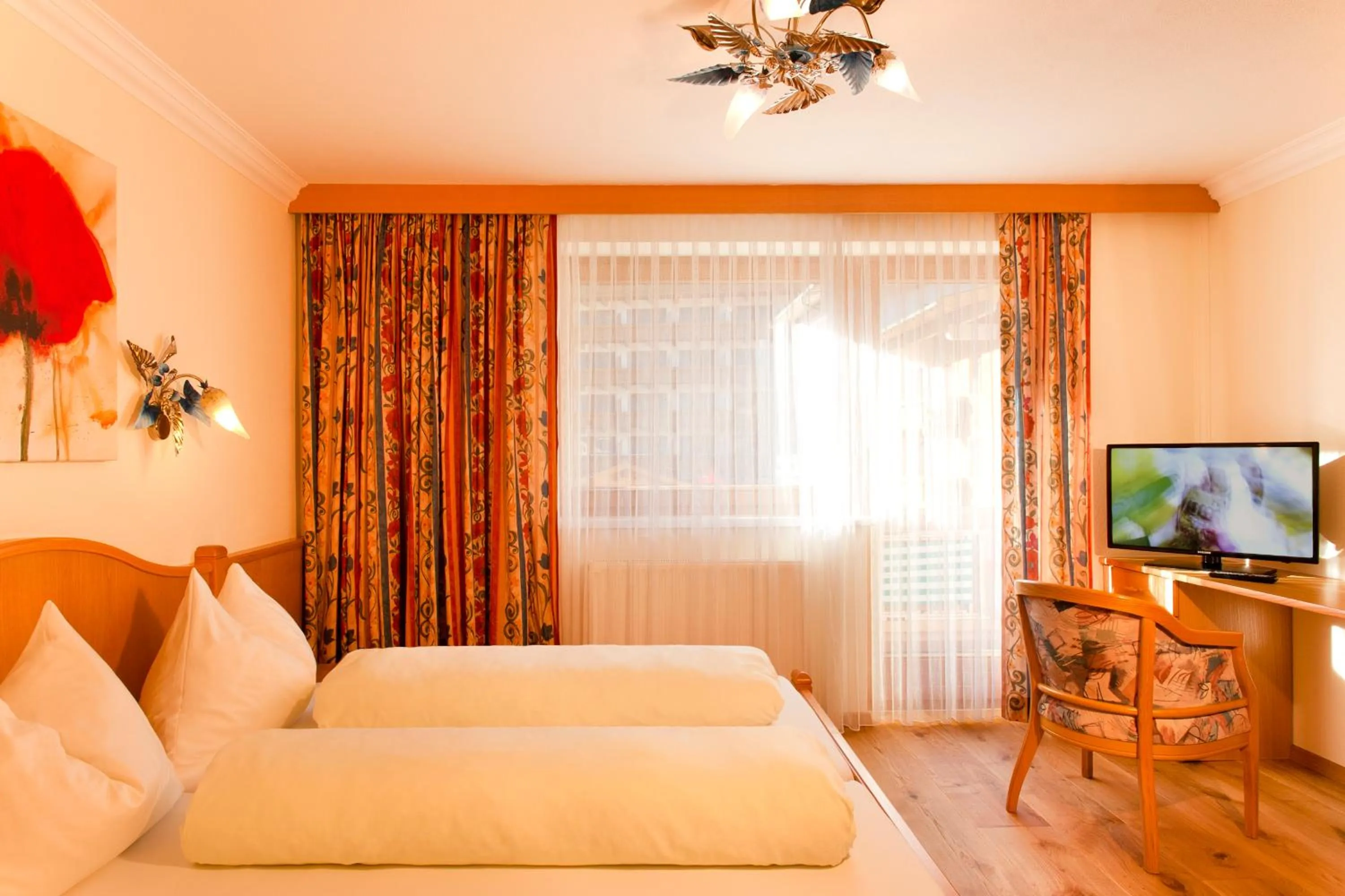 Bedroom, Bed in Alpenhof