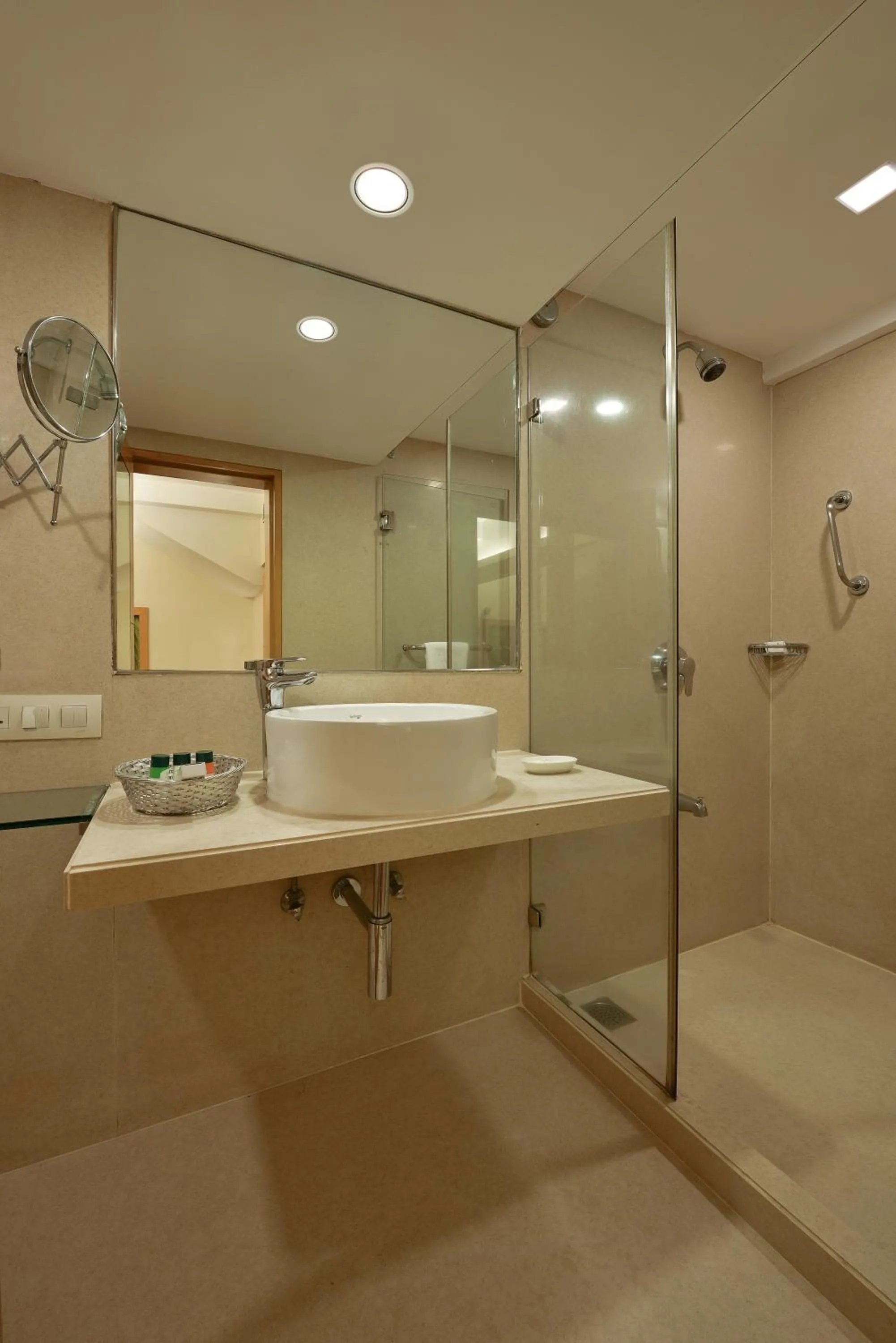 Bathroom in Hotel Heritage formerly known as Comfort Inn Heritage