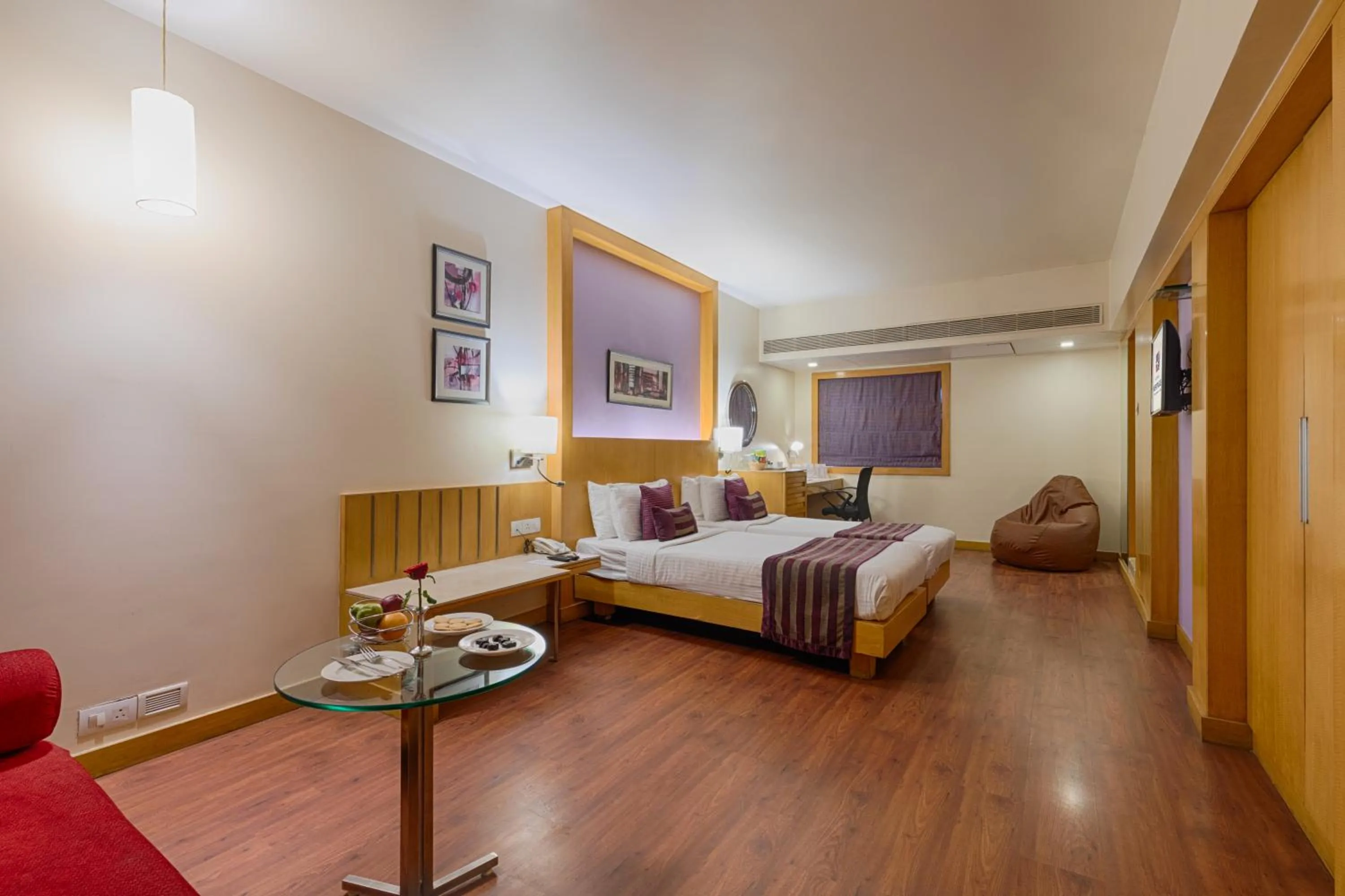 Bed in Hotel Heritage formerly known as Comfort Inn Heritage