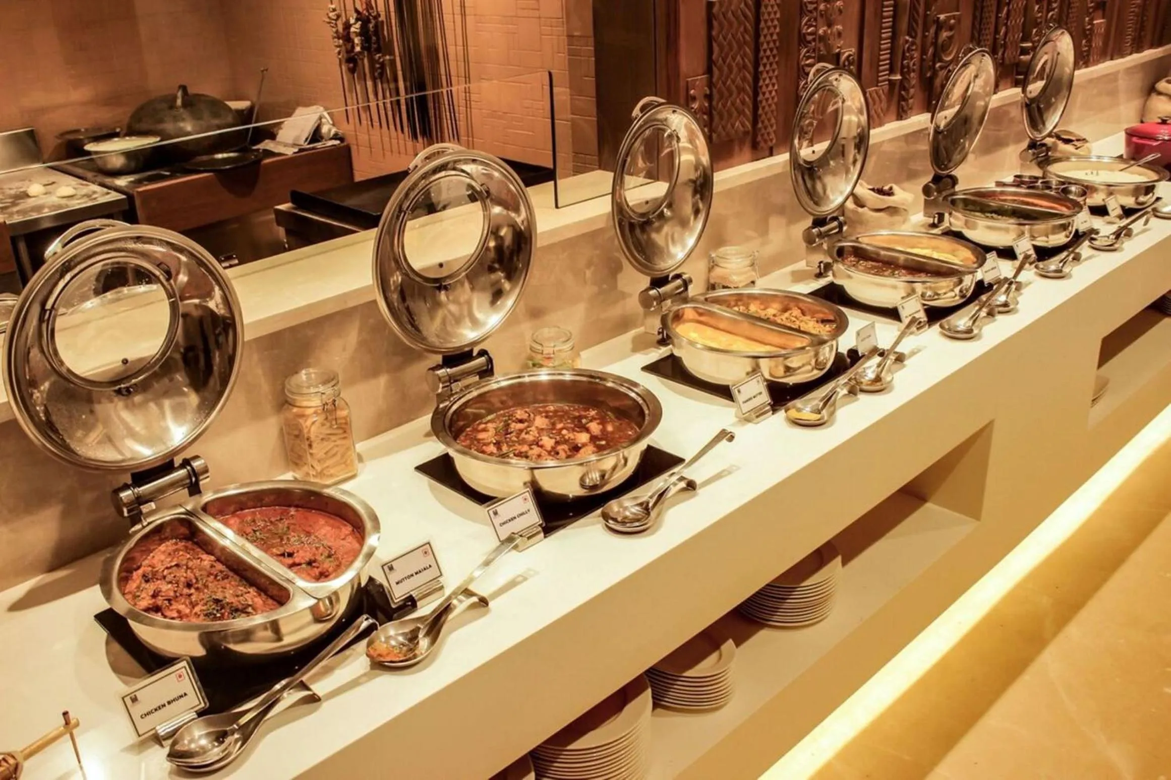 Meals in Hotel Heritage formerly known as Comfort Inn Heritage