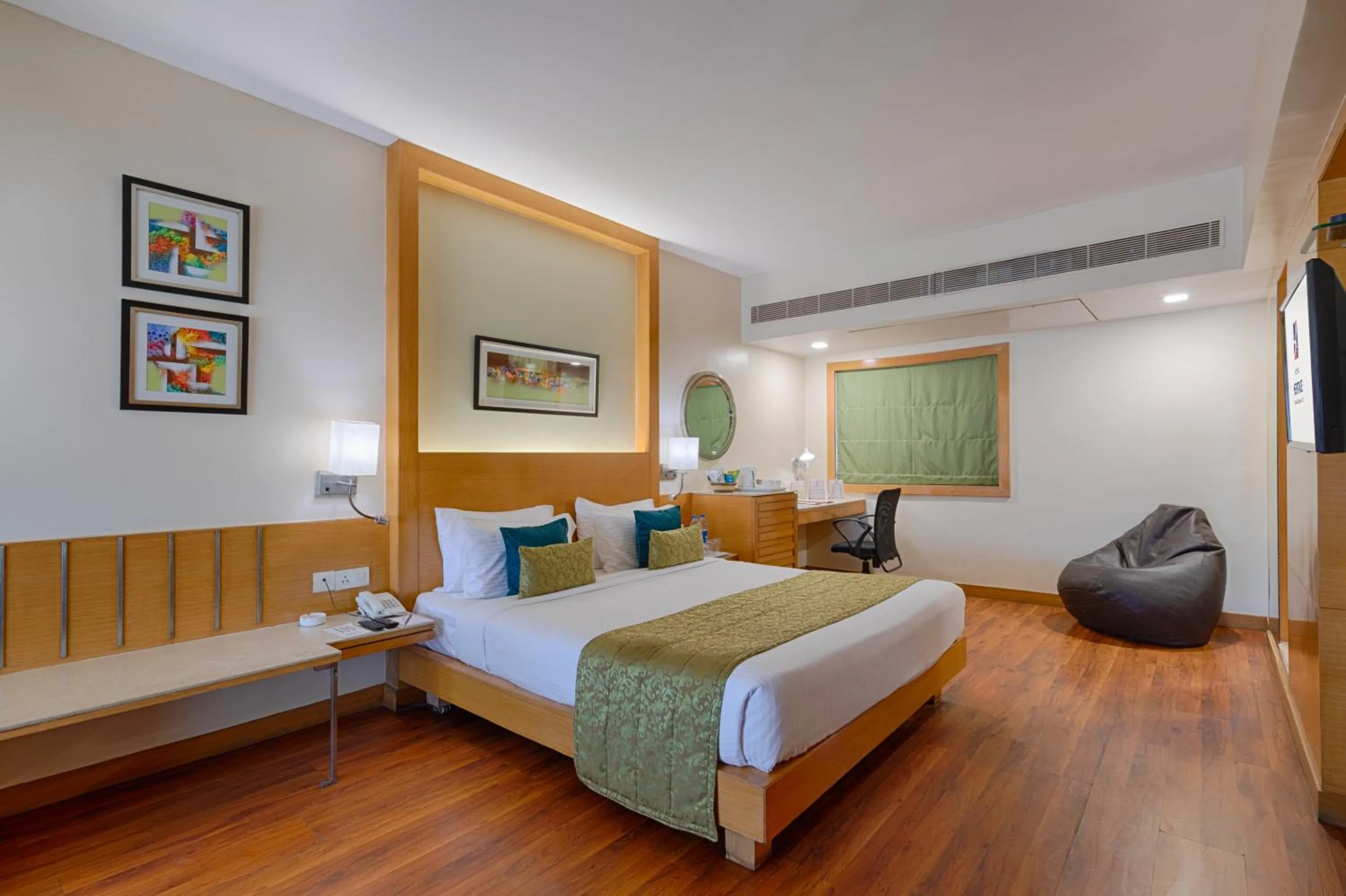 Bed in Hotel Heritage formerly known as Comfort Inn Heritage