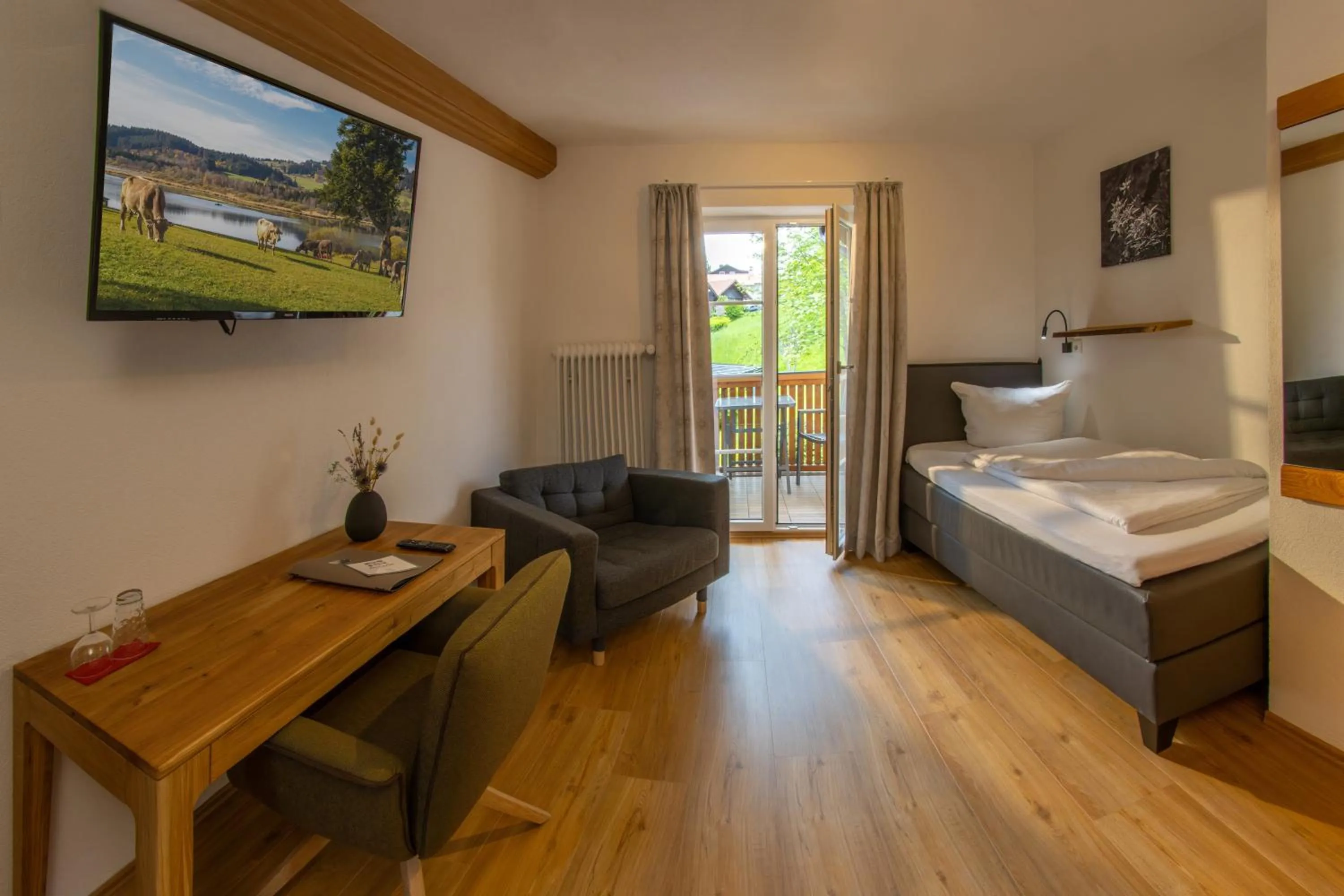 Bed in Appartement-Hotel-Allgayer