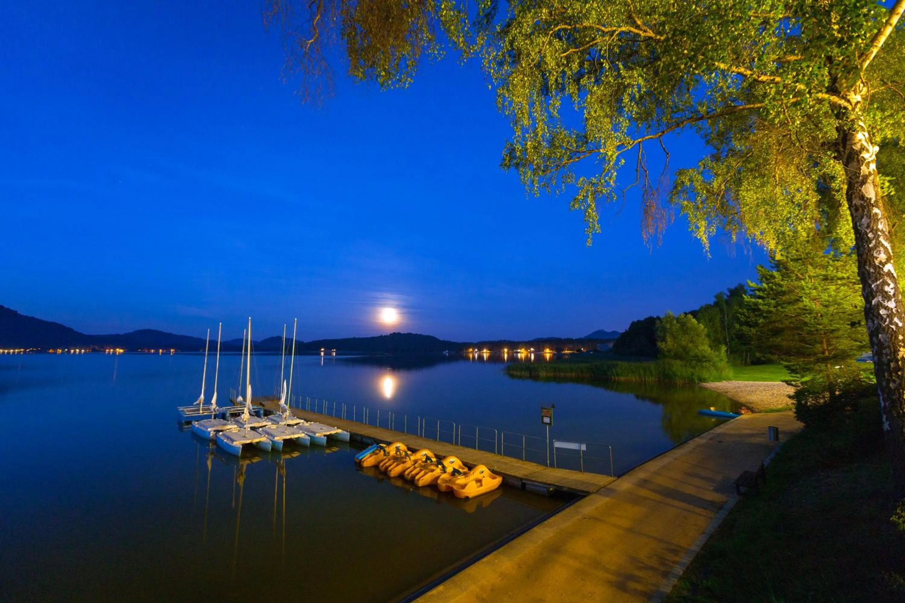 Night in Hotel Port Doksy