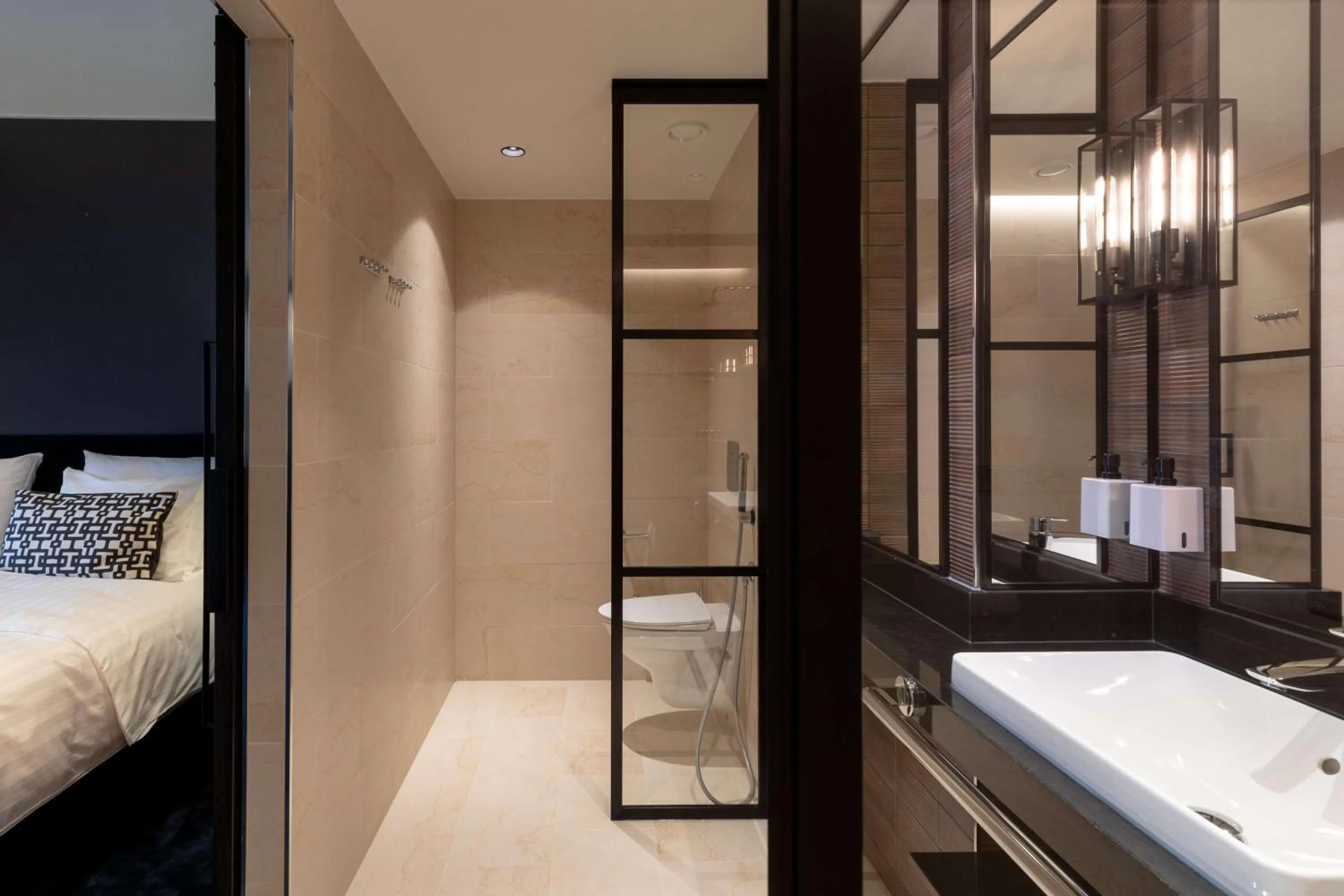 Bedroom, Bed in Scandic Hamburger Börs