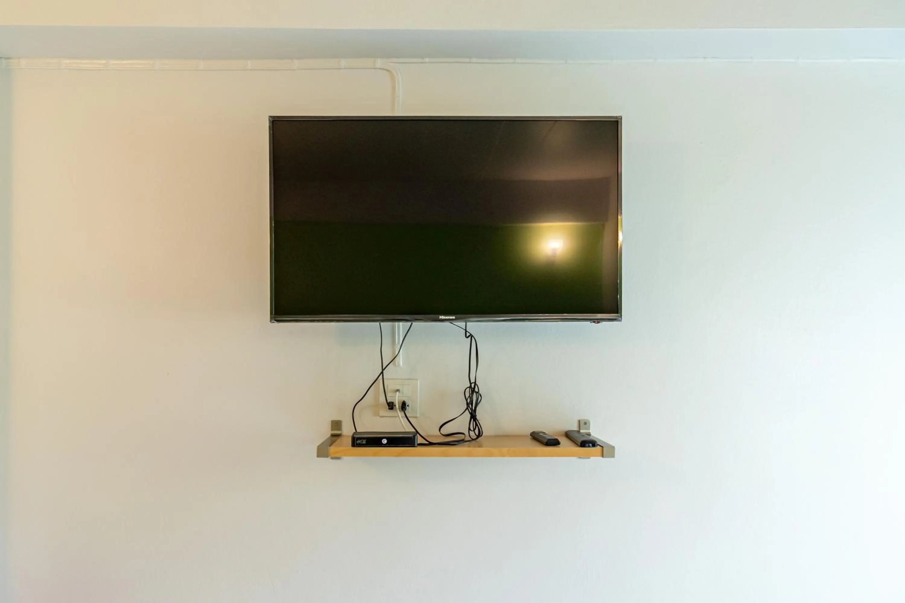 TV and multimedia in Living Naraa Place