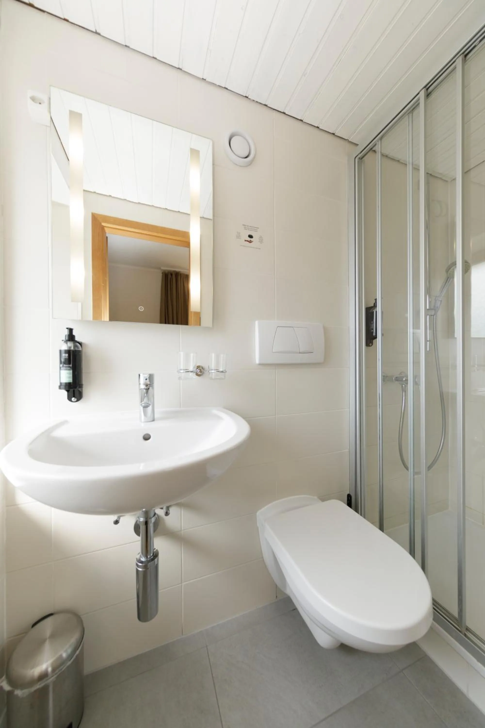 Bathroom in Hôtel de l'Ange