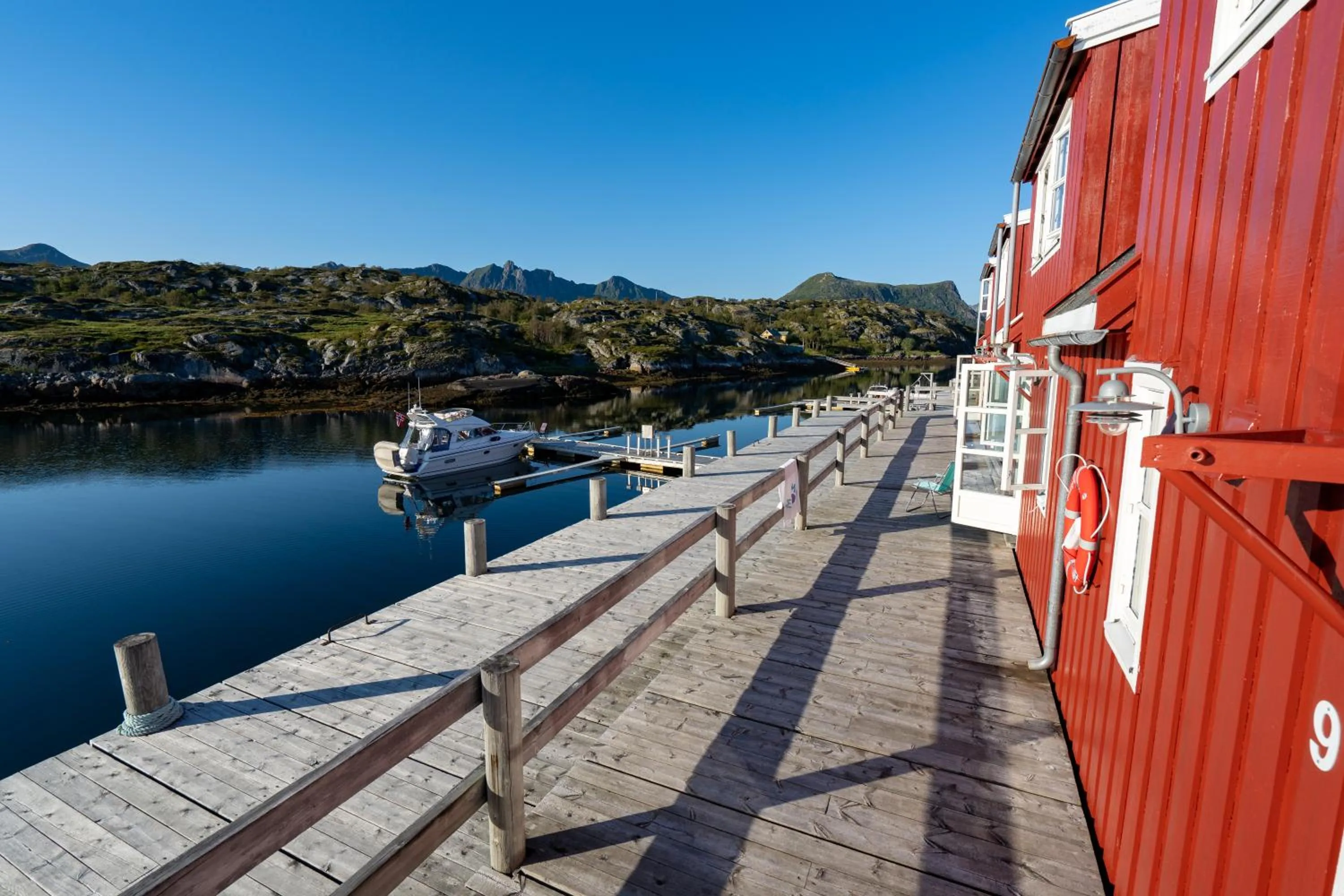 Patio in Nyvågar Rorbuhotell - by Classic Norway Hotels