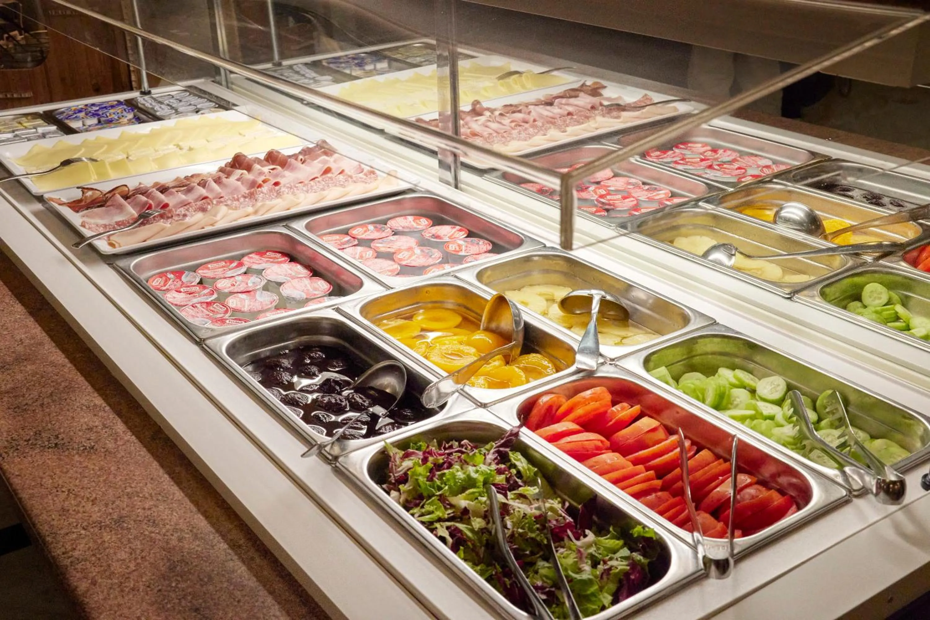 Buffet breakfast in Hotel Villa Adriana